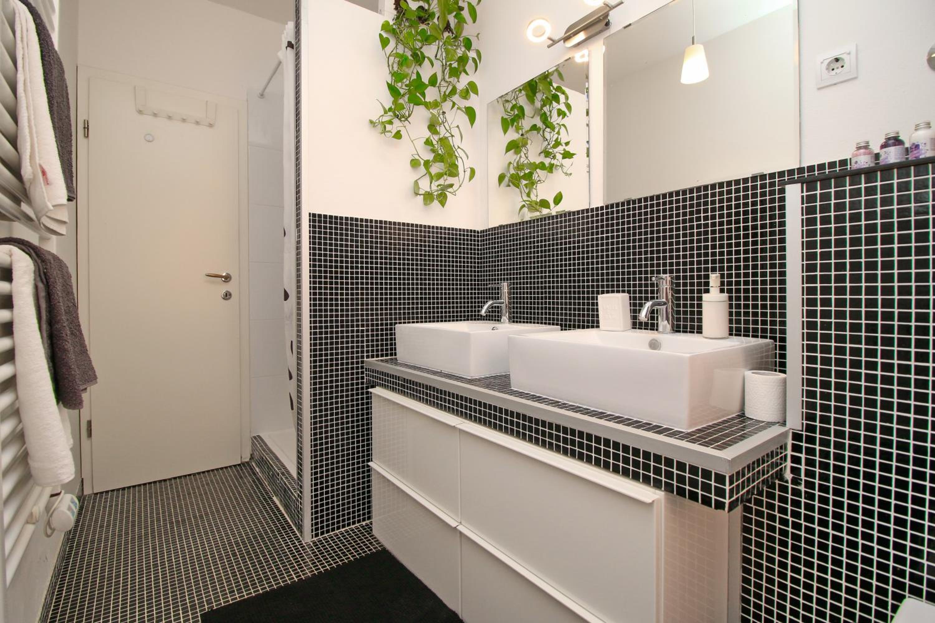 Carrera Corner Apartment view 5