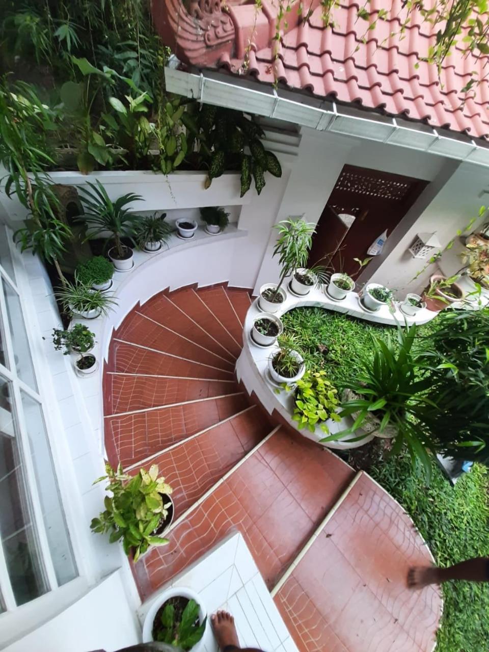 SUNKISS VILLA by Yogya Tropicana