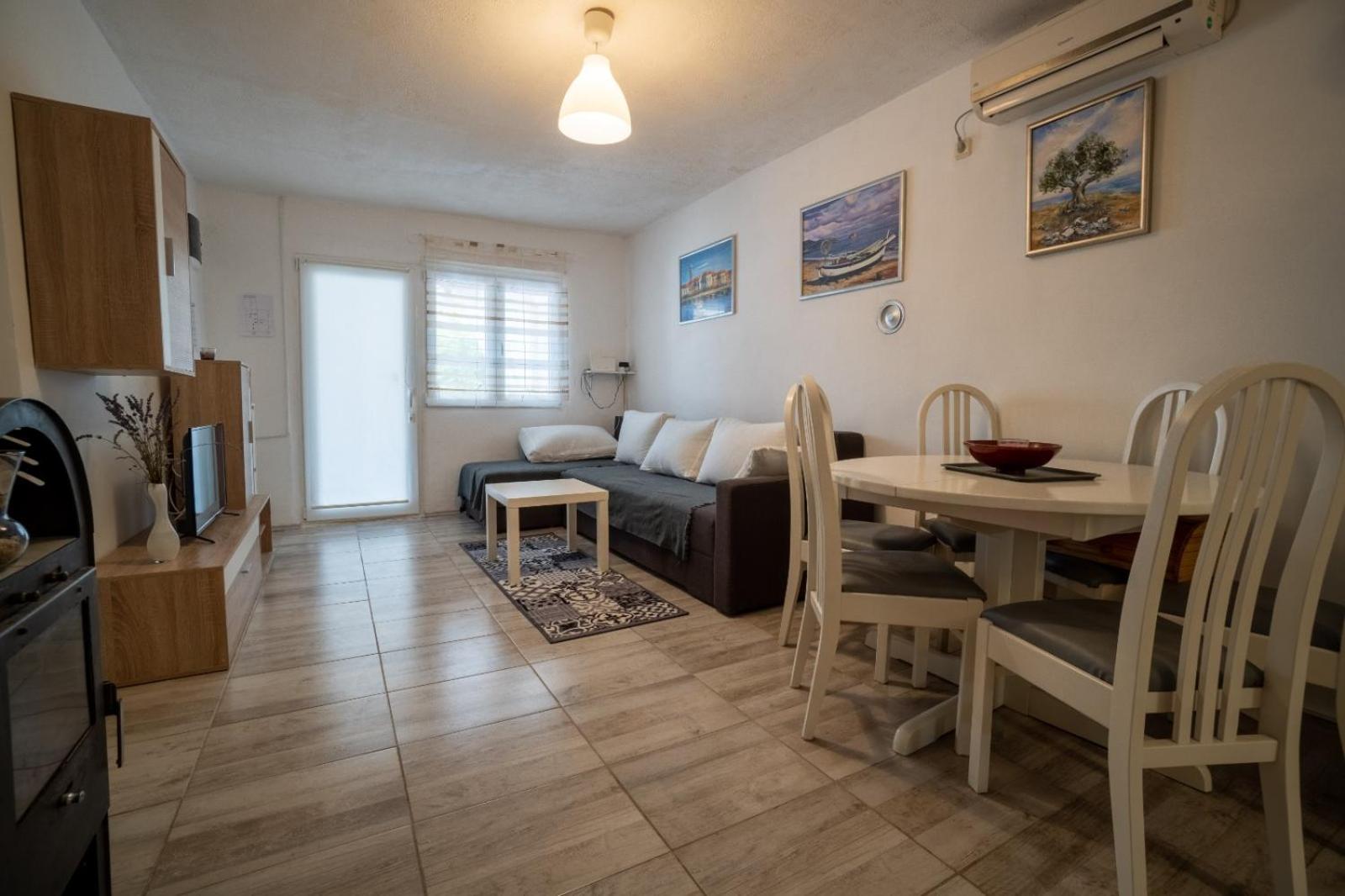Apartman Mira II view 4
