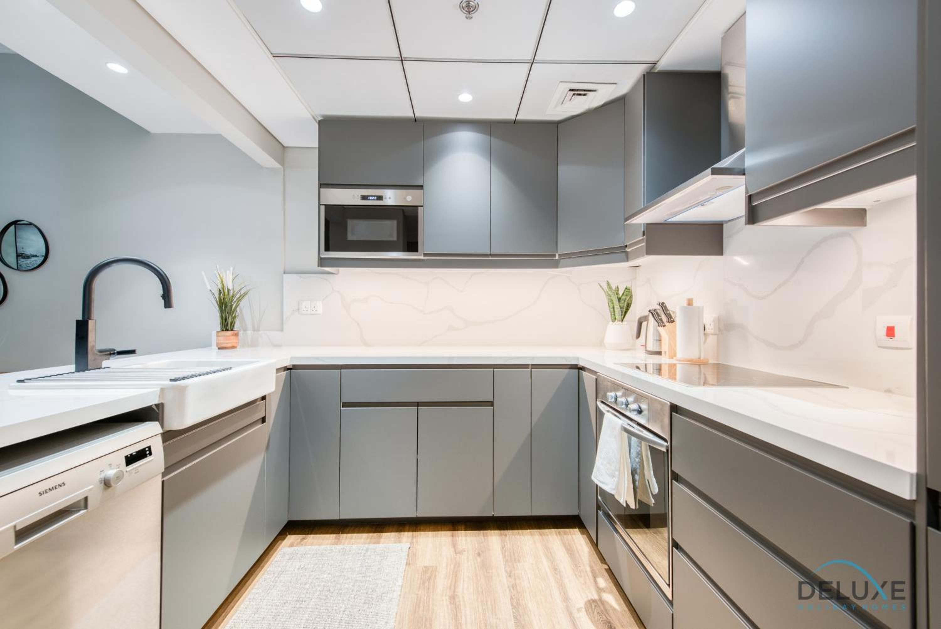 Elegant 1BR at Al Sahab 2 Dubai Marina by Deluxe Holiday Homes