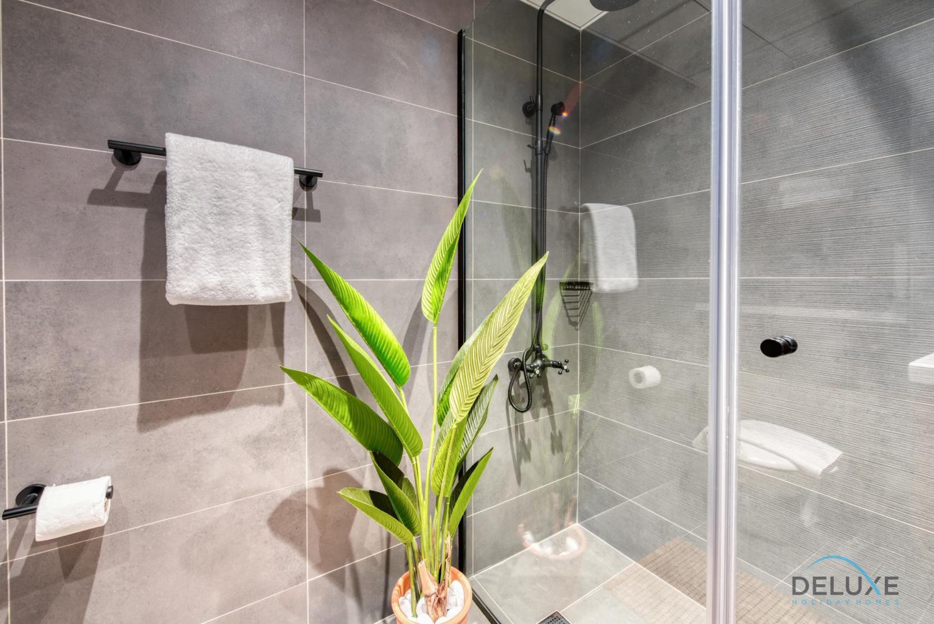 Elegant 1BR at Al Sahab 2 Dubai Marina by Deluxe Holiday Homes