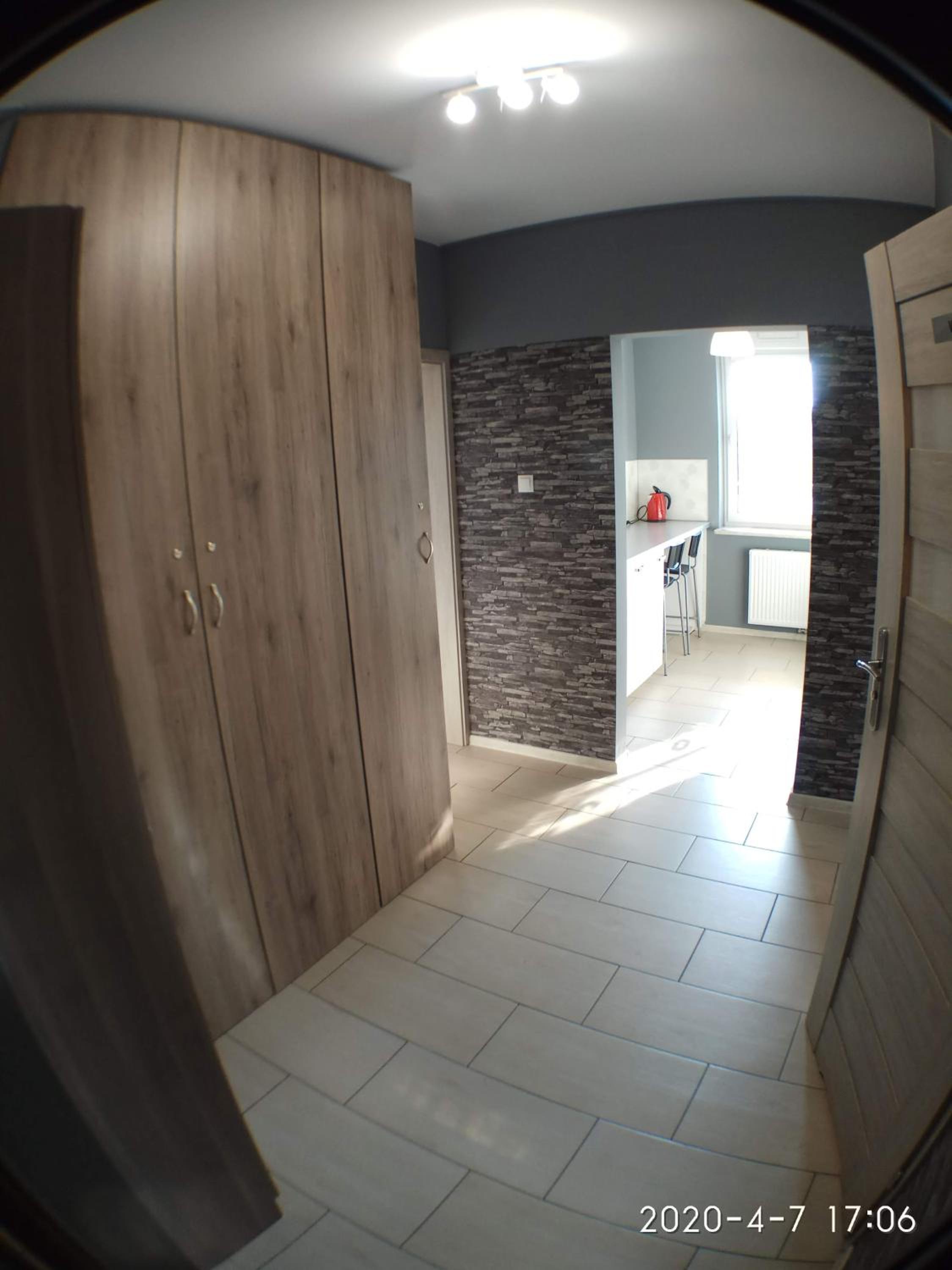 1090 Śmiałego 38 - Tanie Pokoje w Apartamencie - samodzielne zameldowanie - self check in