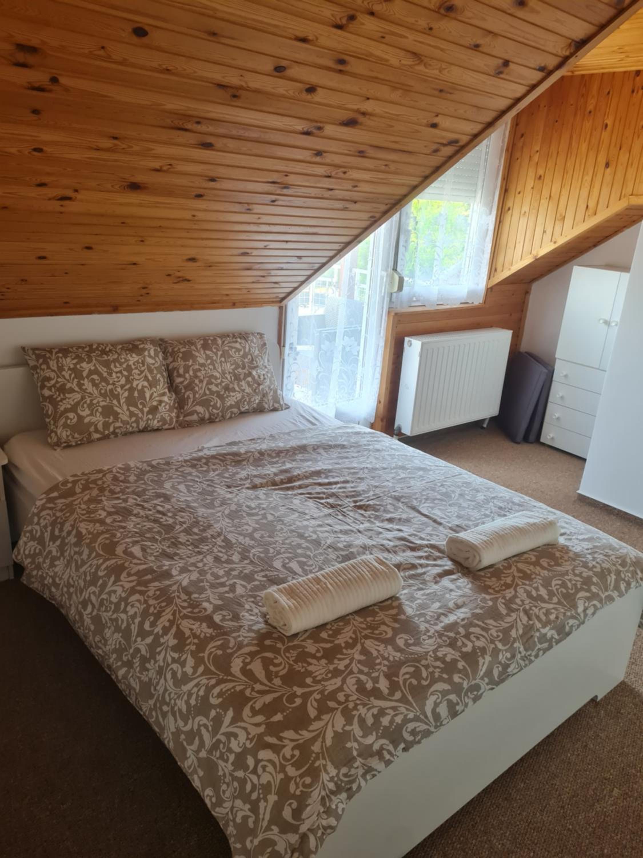 Tavirózsa Apartman view 2