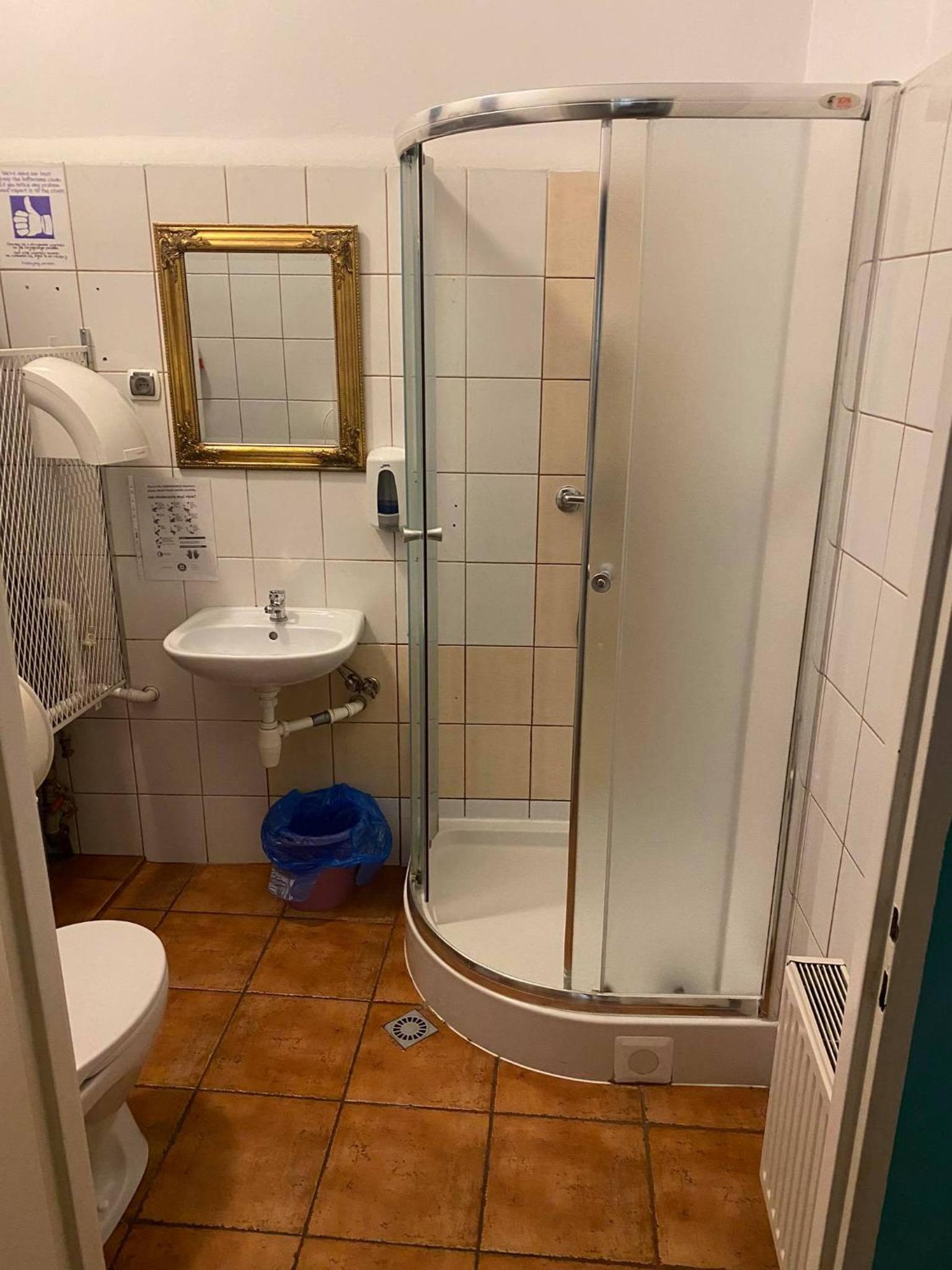 50 People Apartment