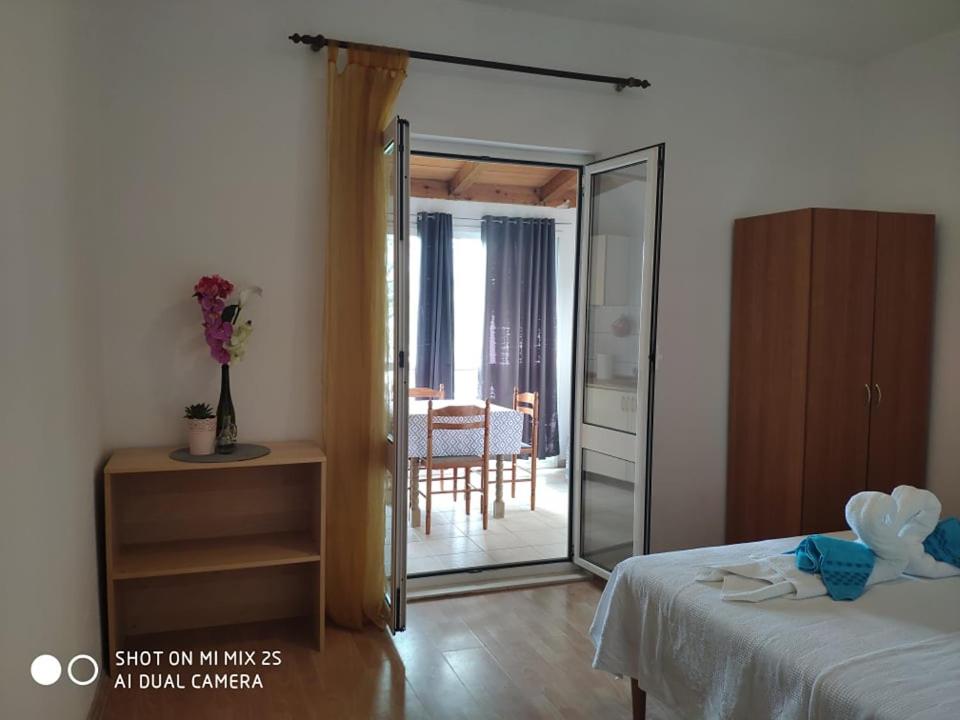 Photo 42