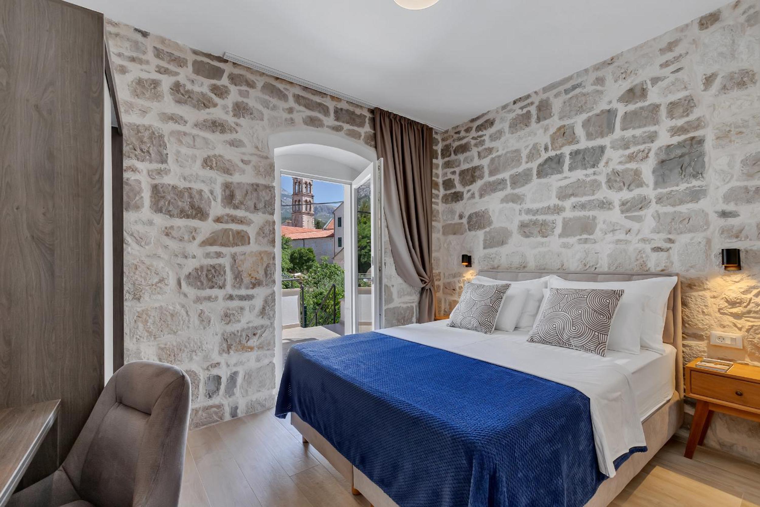 Marineta Suite view 4