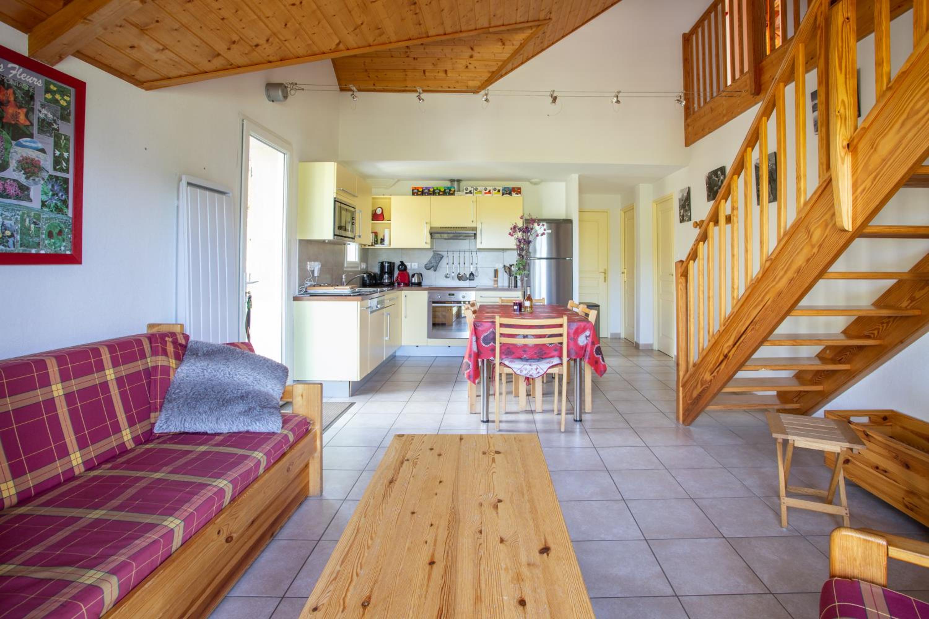 Exceptional view of the Serre-poncon lake, Embrun beach and mountains