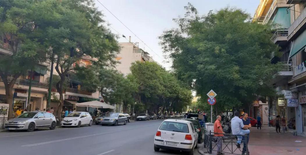 Athens Central Green 7 min from metro and 2 min from trolley