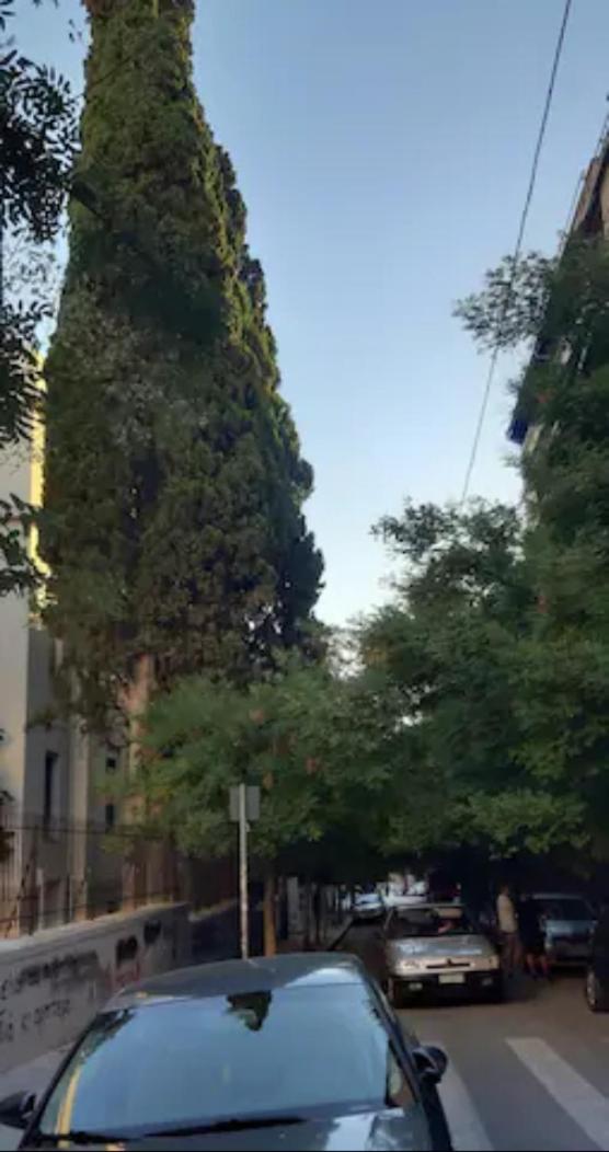 Athens Central Green 7 min from metro and 2 min from trolley