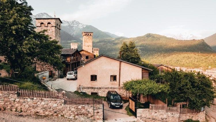 Teo Guesthouse and Camping in Mestia view 3