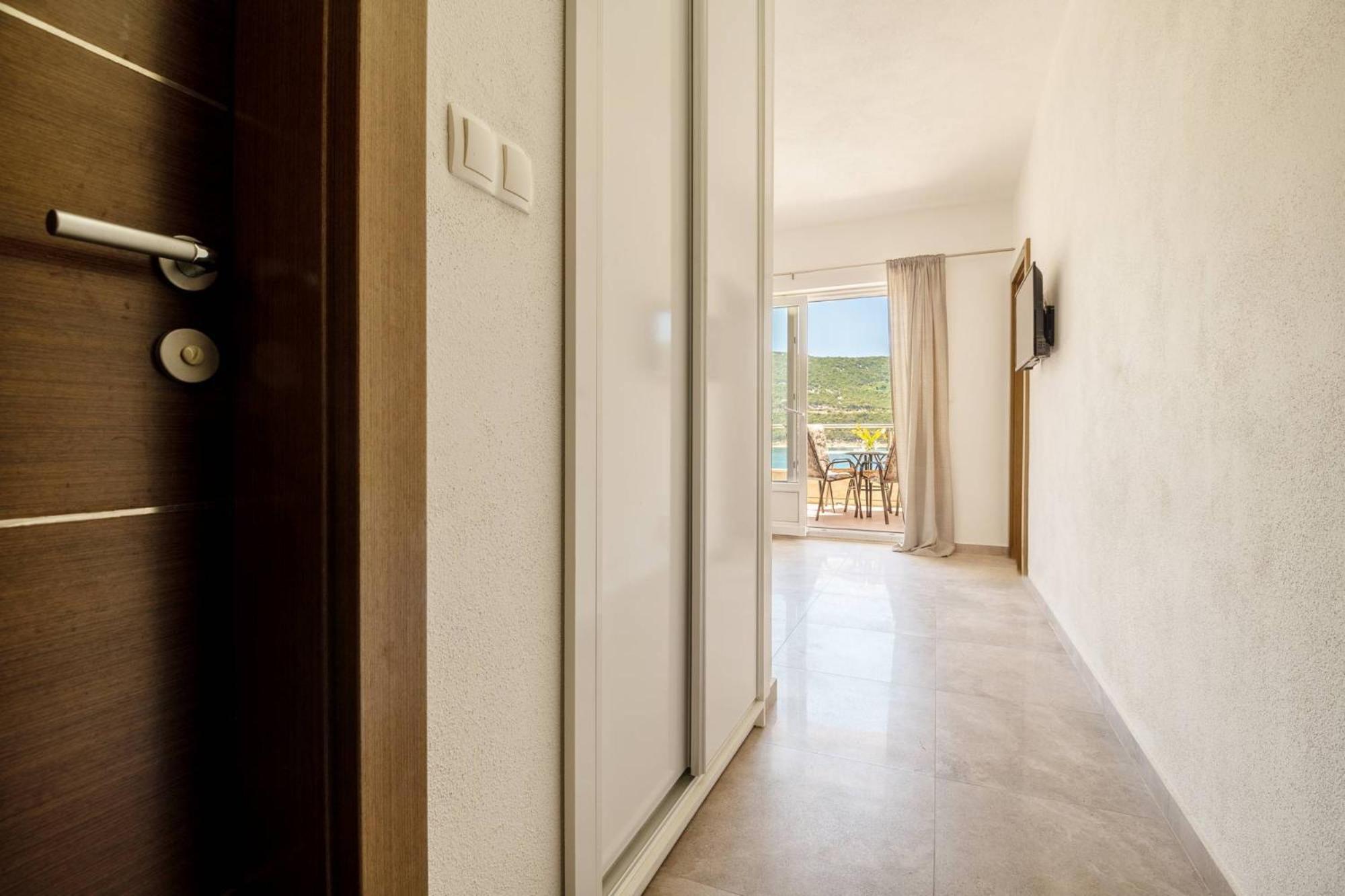 Apartmani Divna view 4