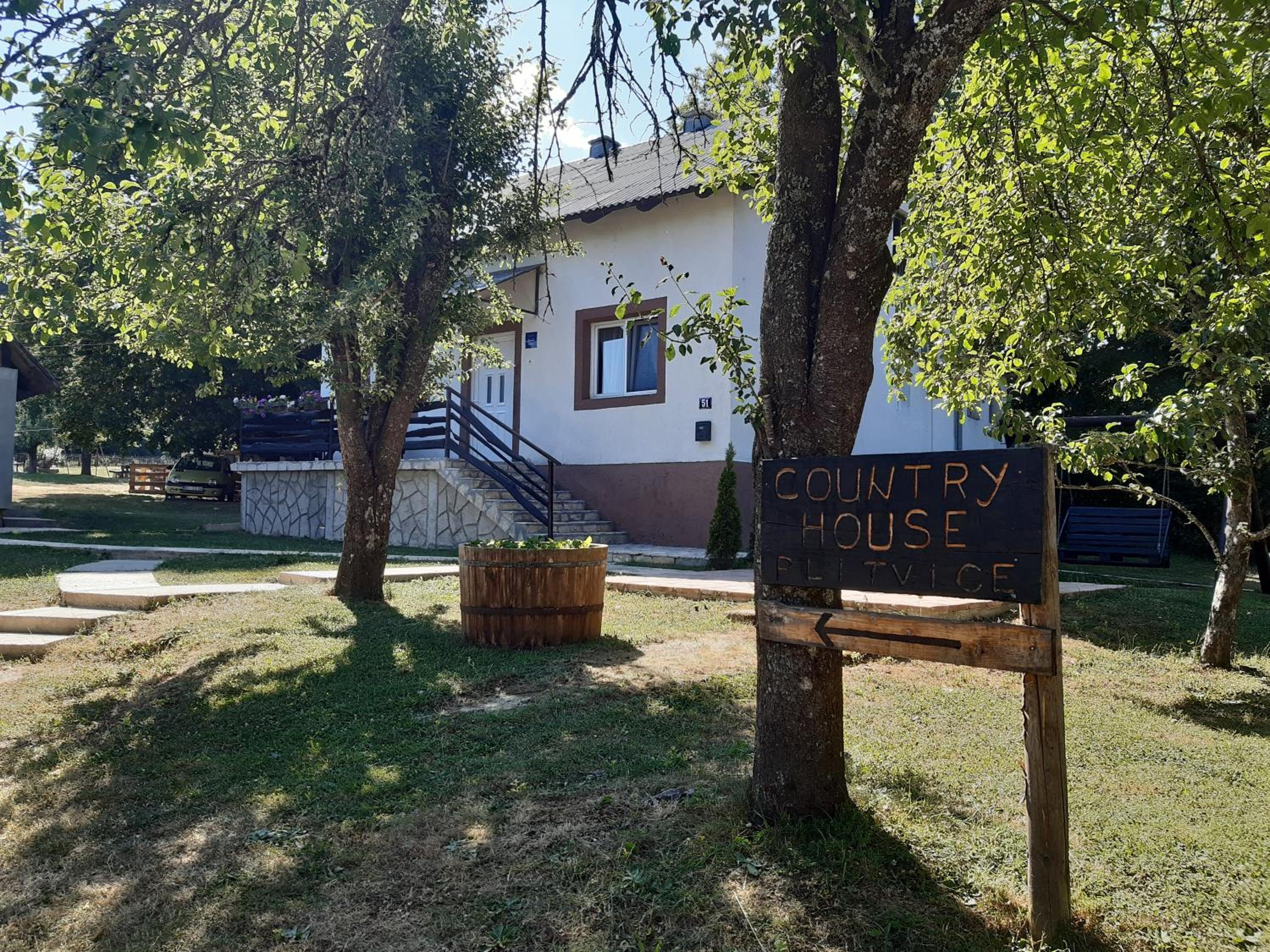 Photo 33