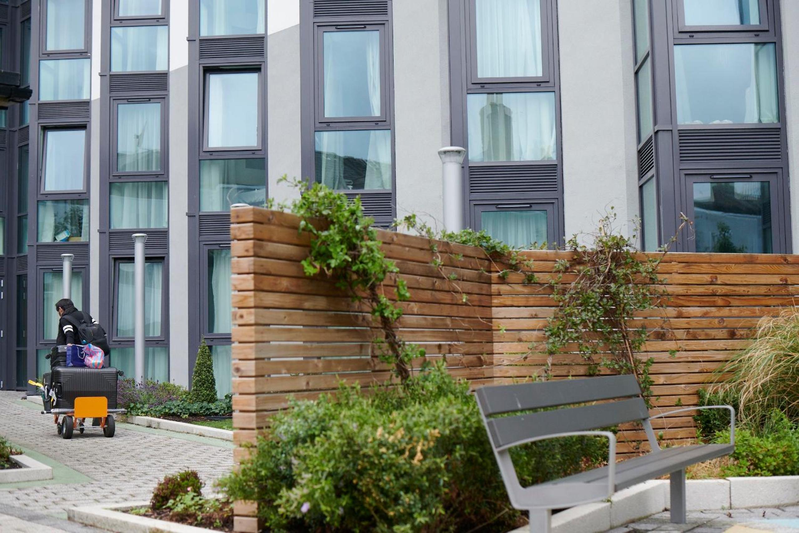 Chic Apartments and Private Bedrooms at Beckett House near Dublin City Centre