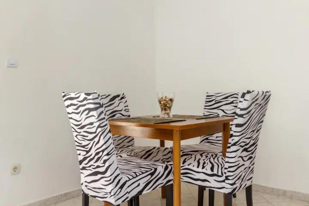 Apartments Marasovic - Roko view 5