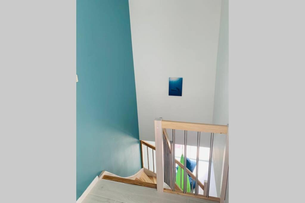 Uroczy apartament z basenem i kortem tenisowym