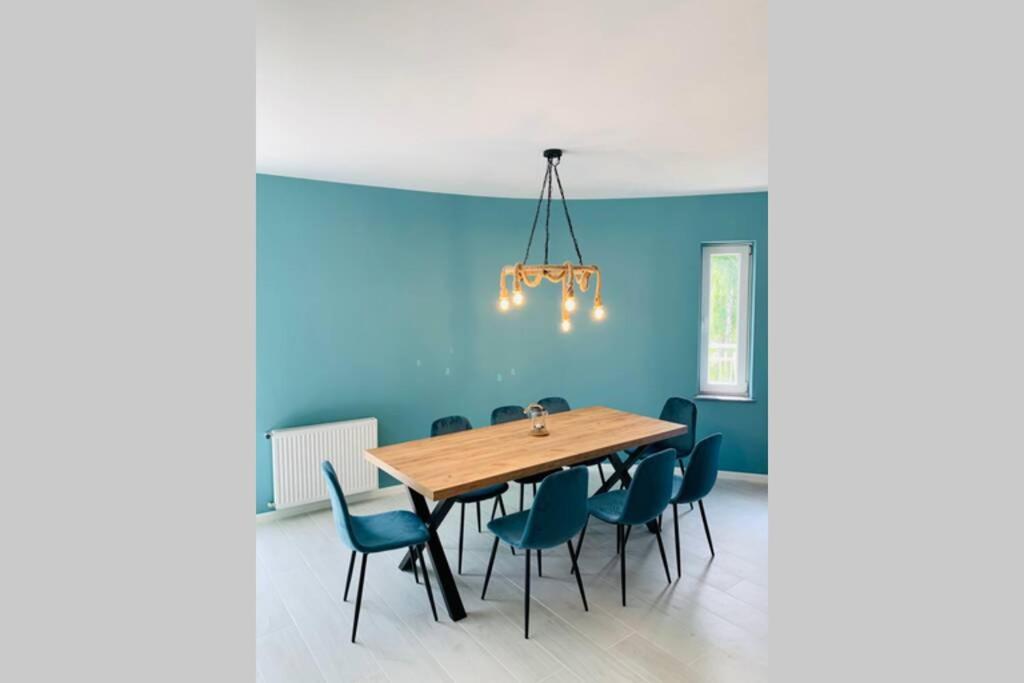 Uroczy apartament z basenem i kortem tenisowym view 5