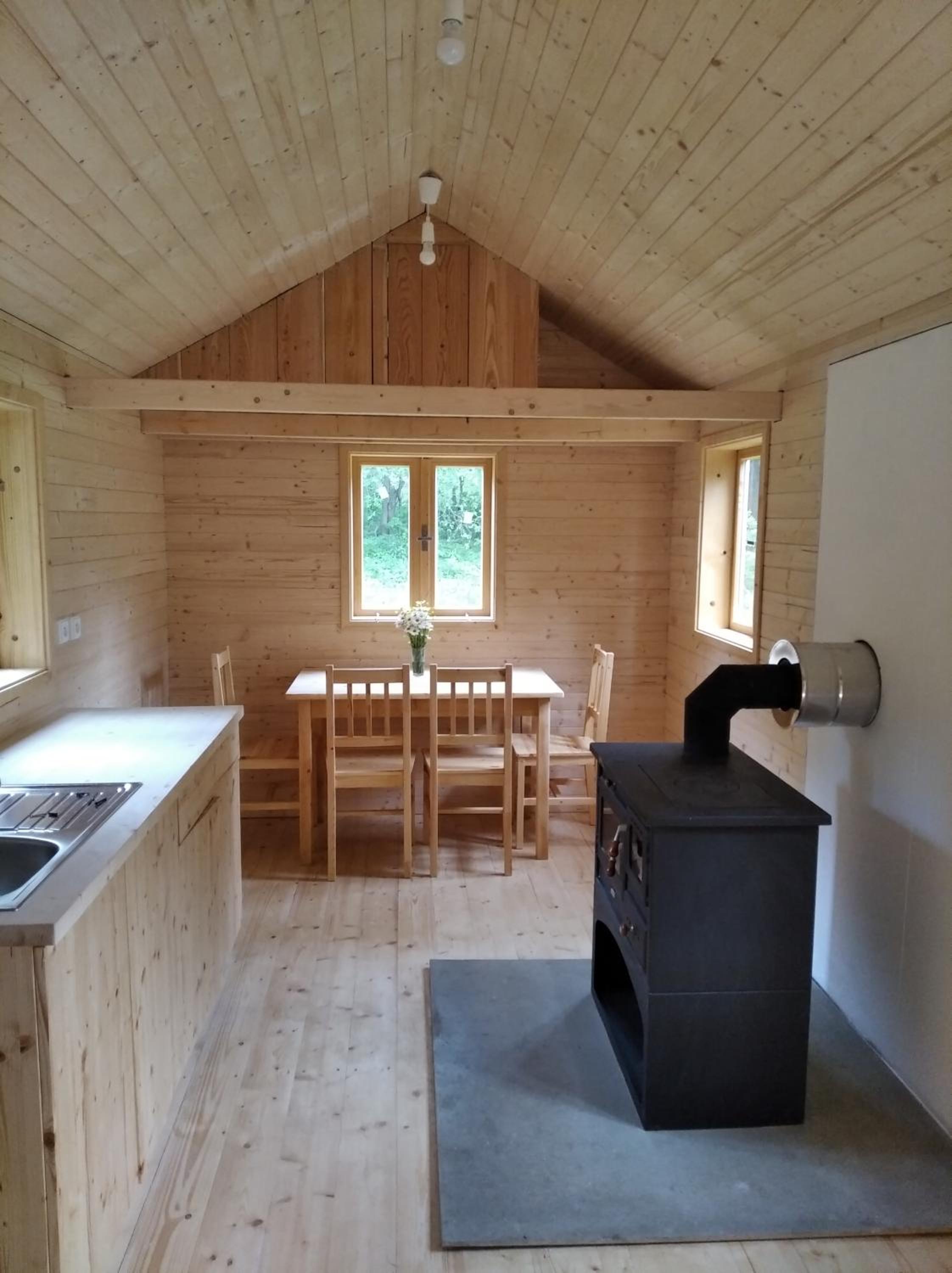 Celoroční GLAMPING v pohodlném domečku