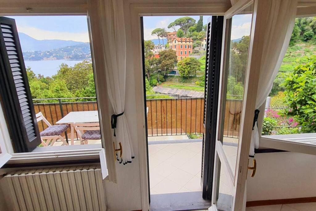 Private Parking, Seaview, Living Terrace photo 5