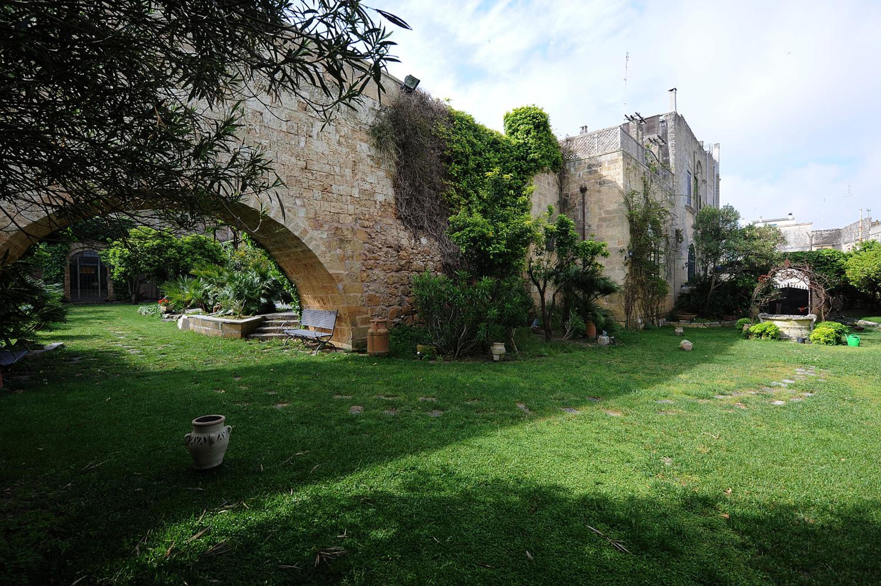 Photo 27