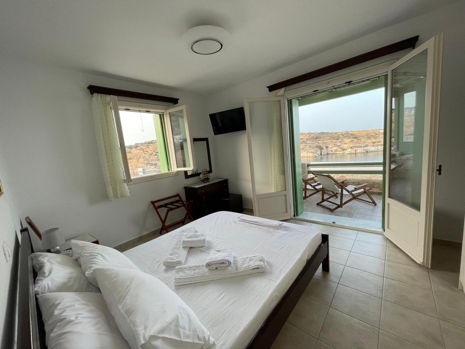 Remezzo Kimolos view 5
