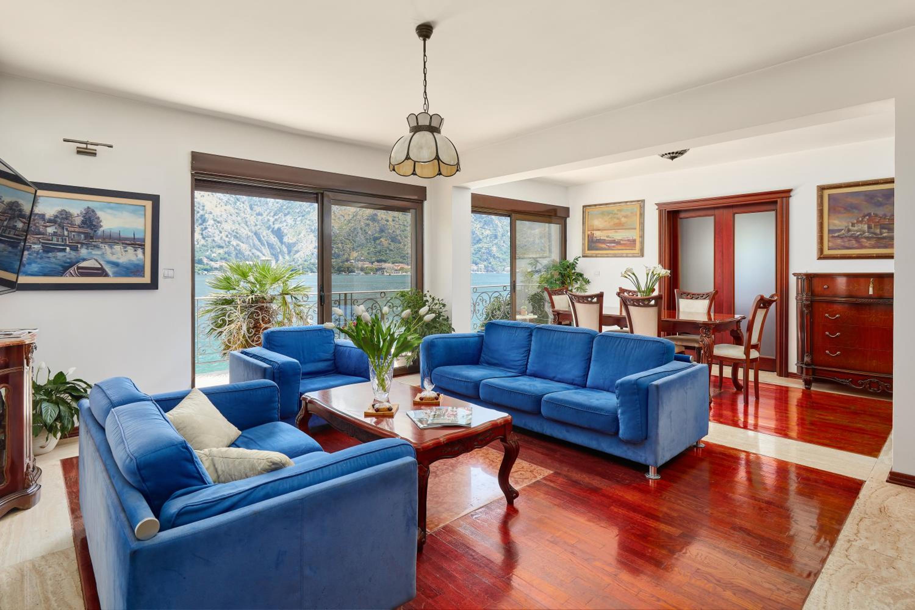 Apartment Aura with Sea View