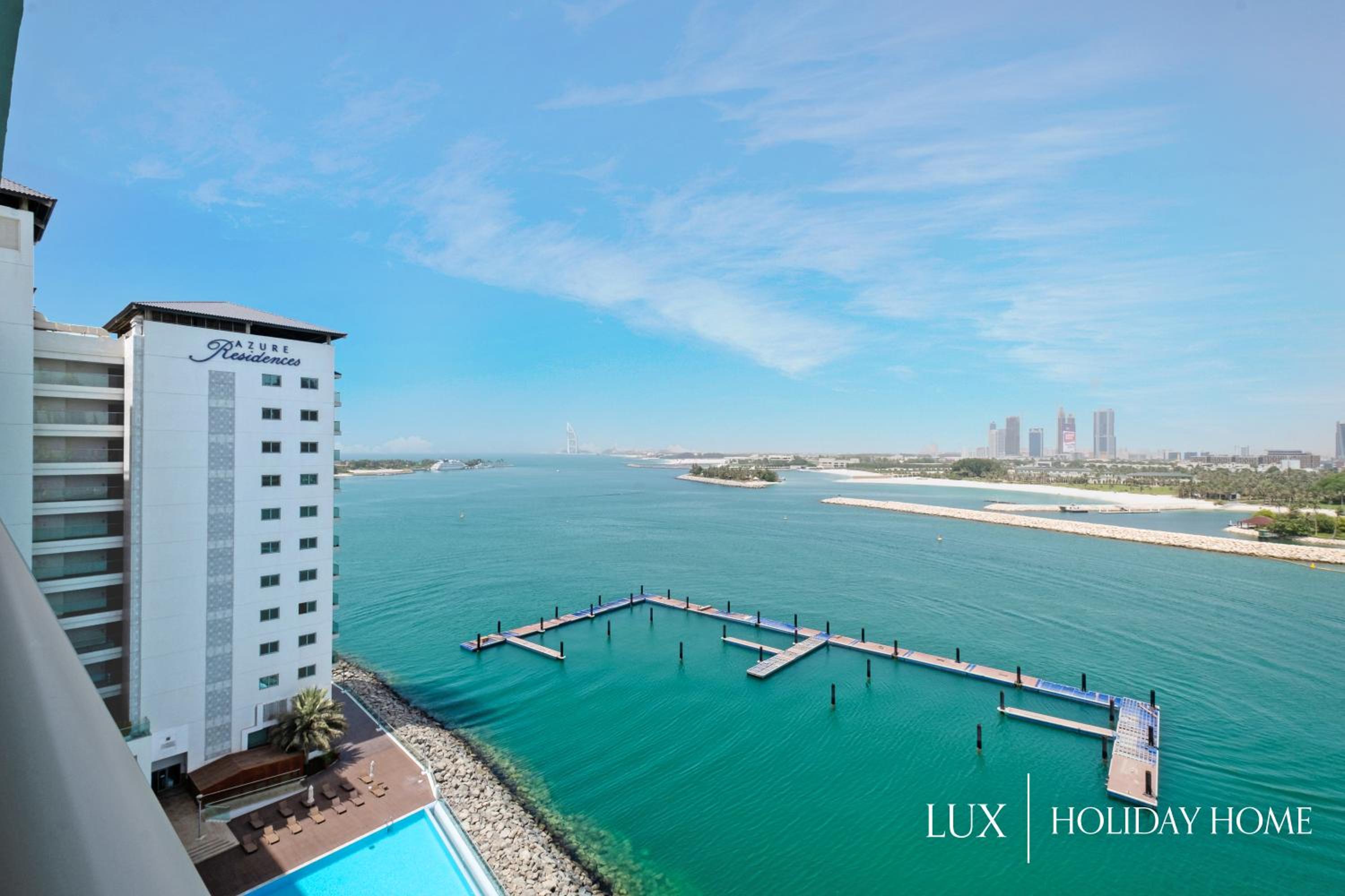 LUX Opulent Island Suite 6 Burj View