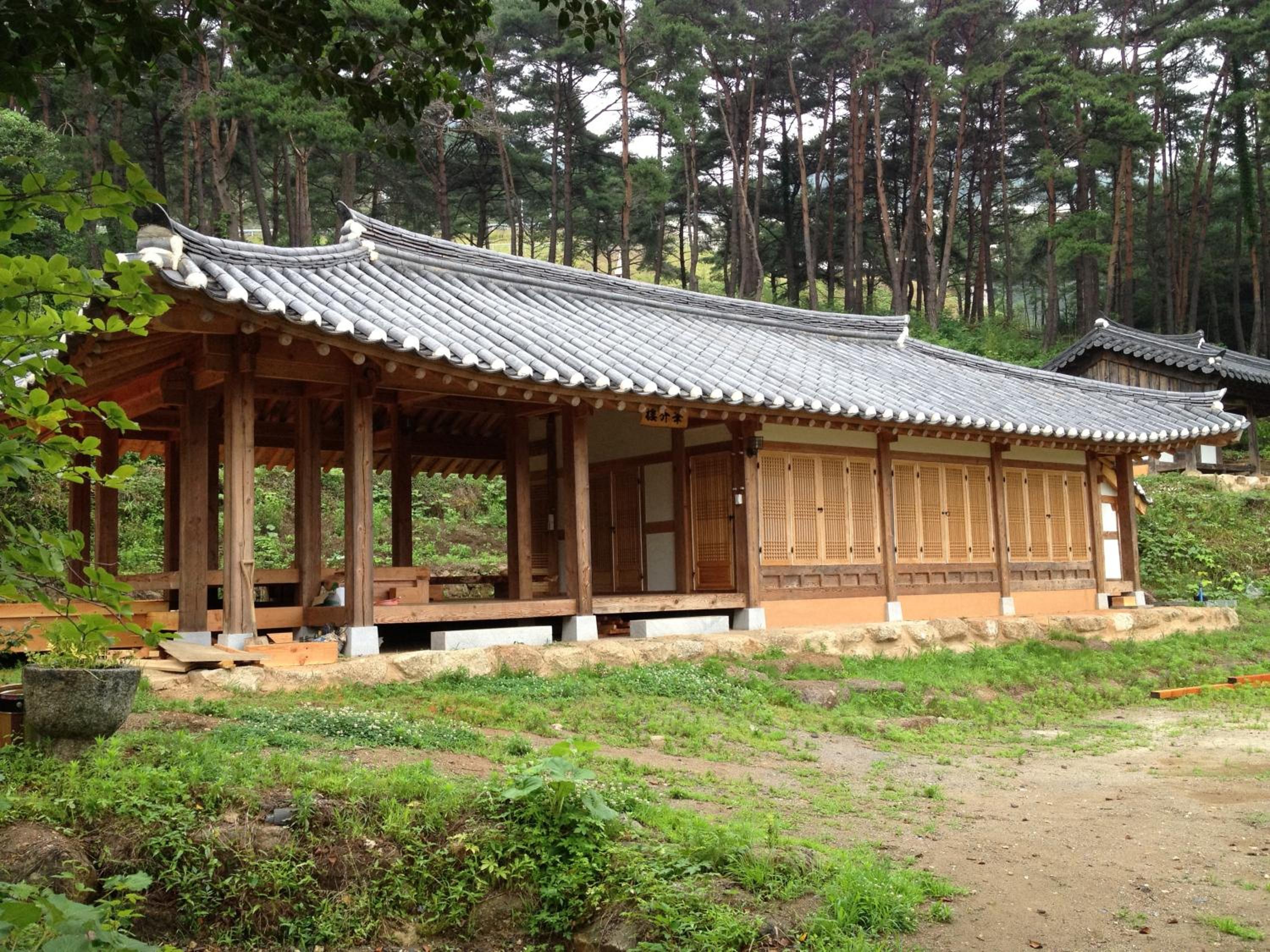 Korean Traditional House - Chungnokdang view 2
