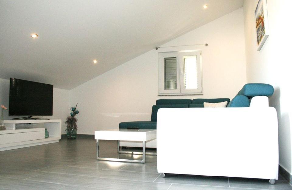 White Anchor en Vodice