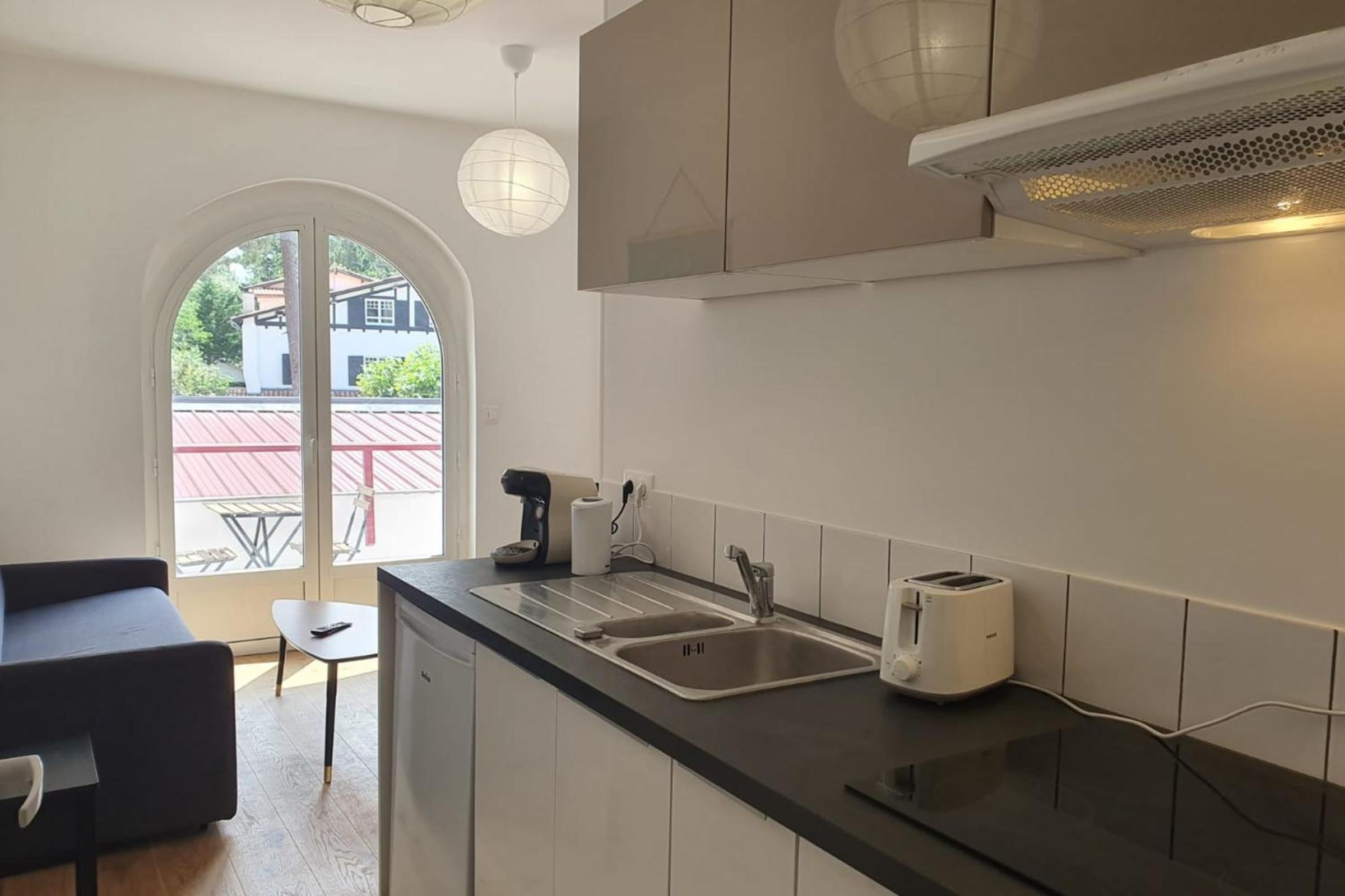 Nice Apartment Near The Sea And Commodities view 5