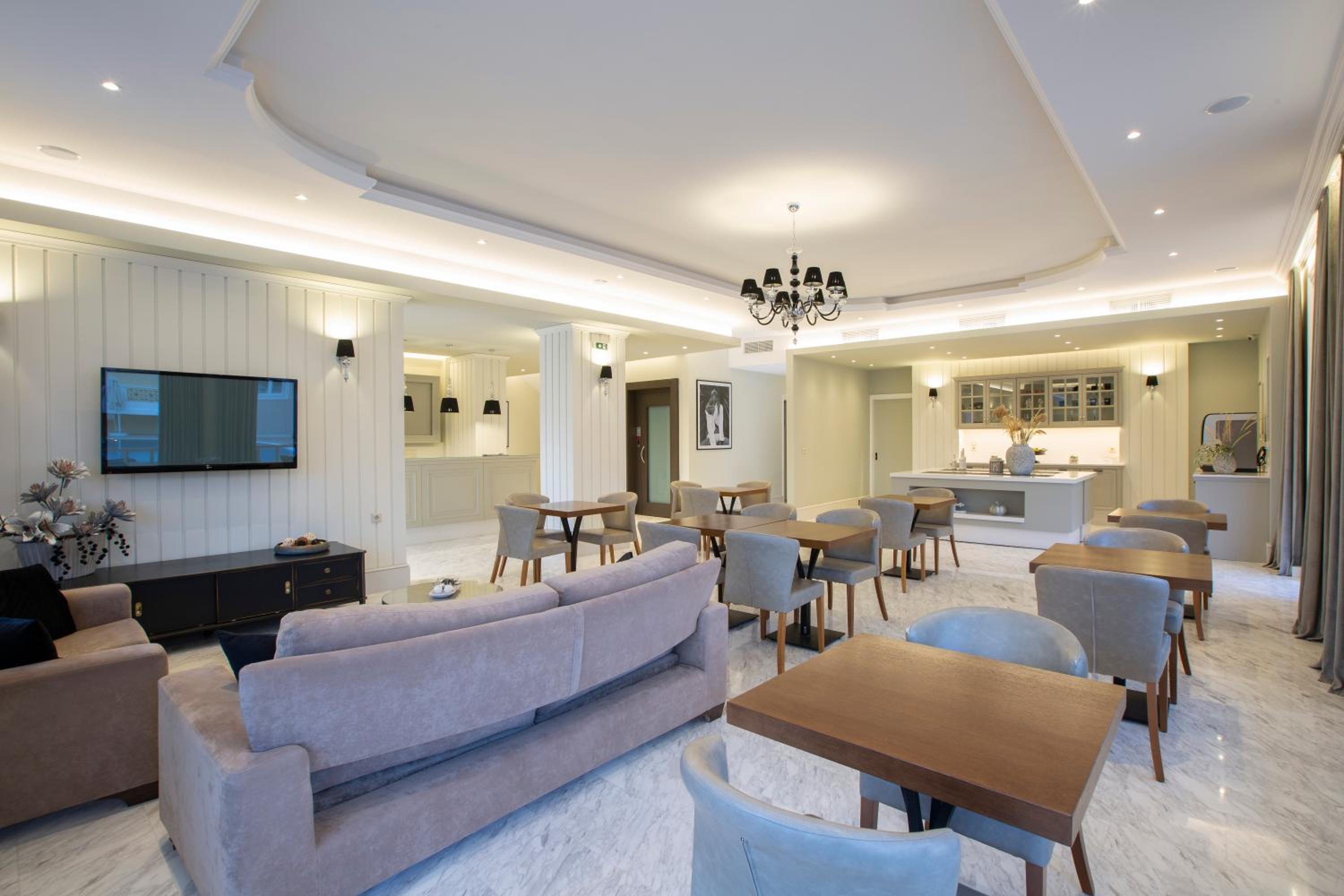 Lefko Hotel & Apartments
