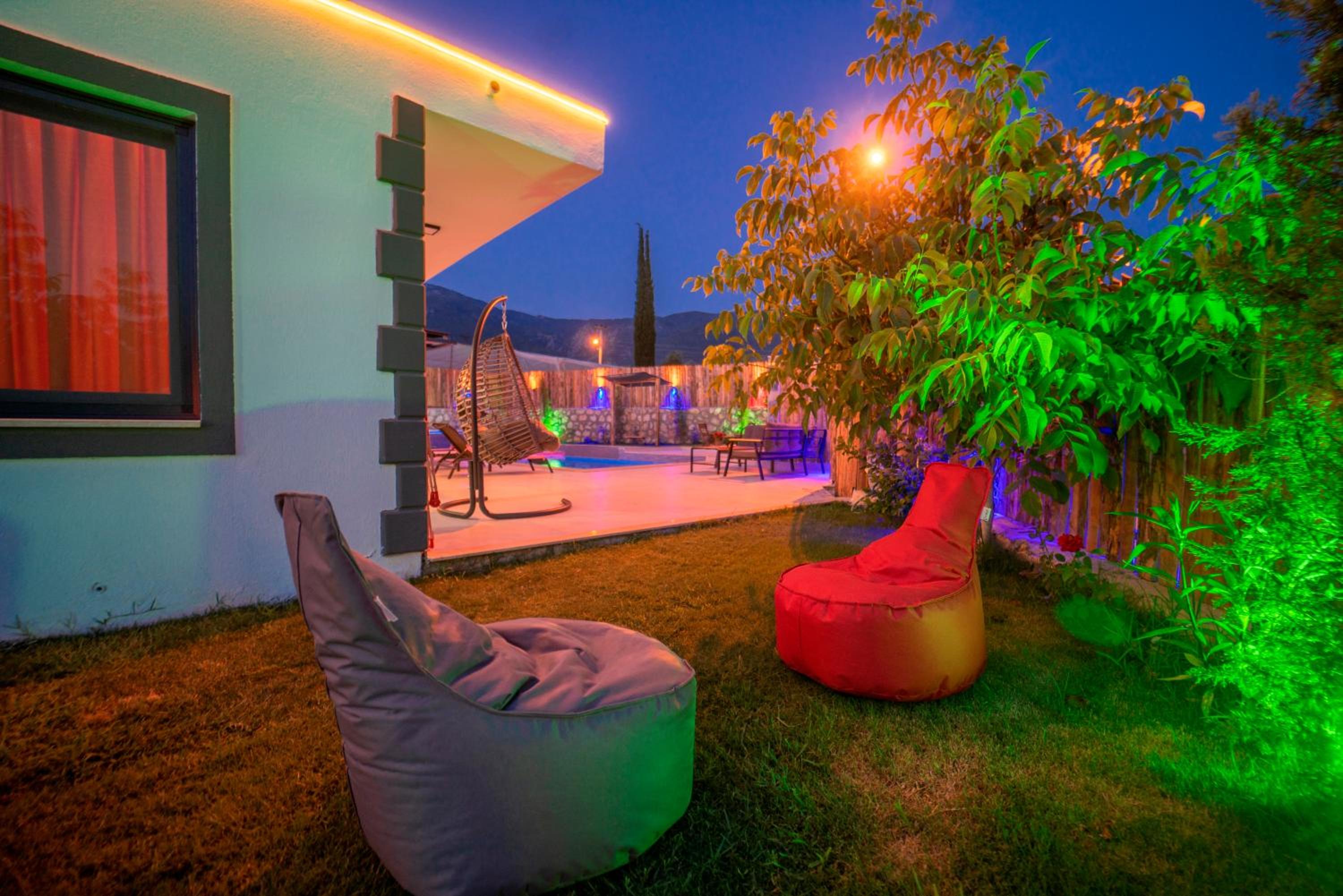 Köşem - Kalkan'da 2 Yatak Odalı Jakuzili Villa view 4