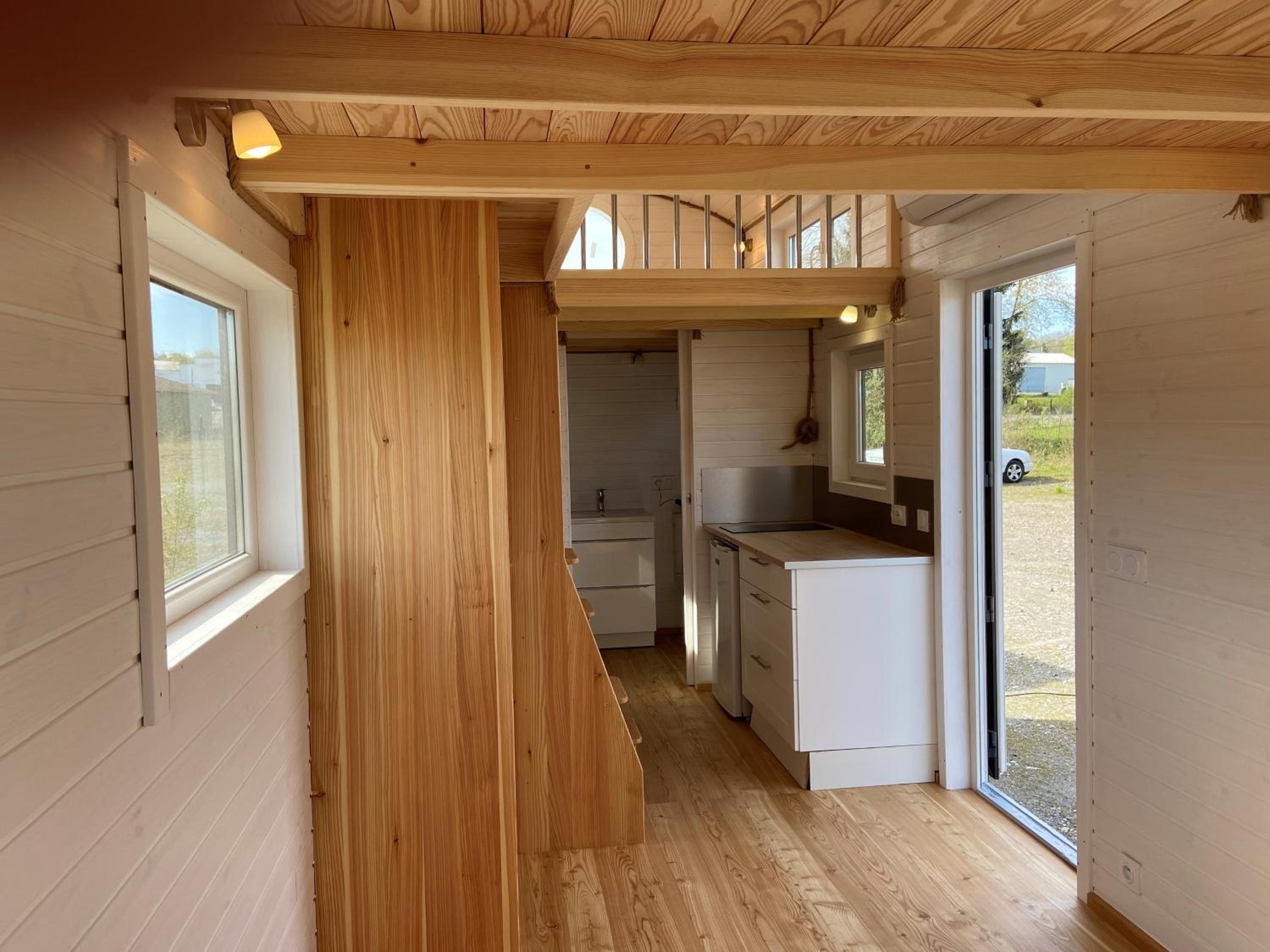 Photo 8