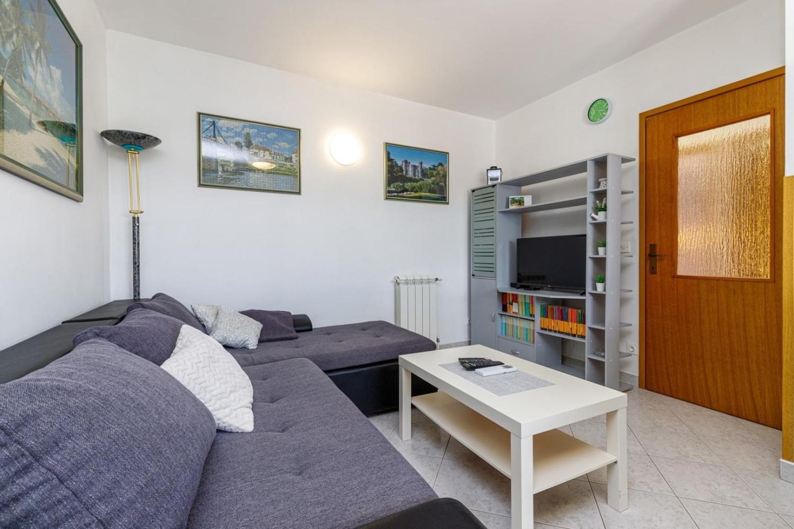 Apartment Nika with Balcony