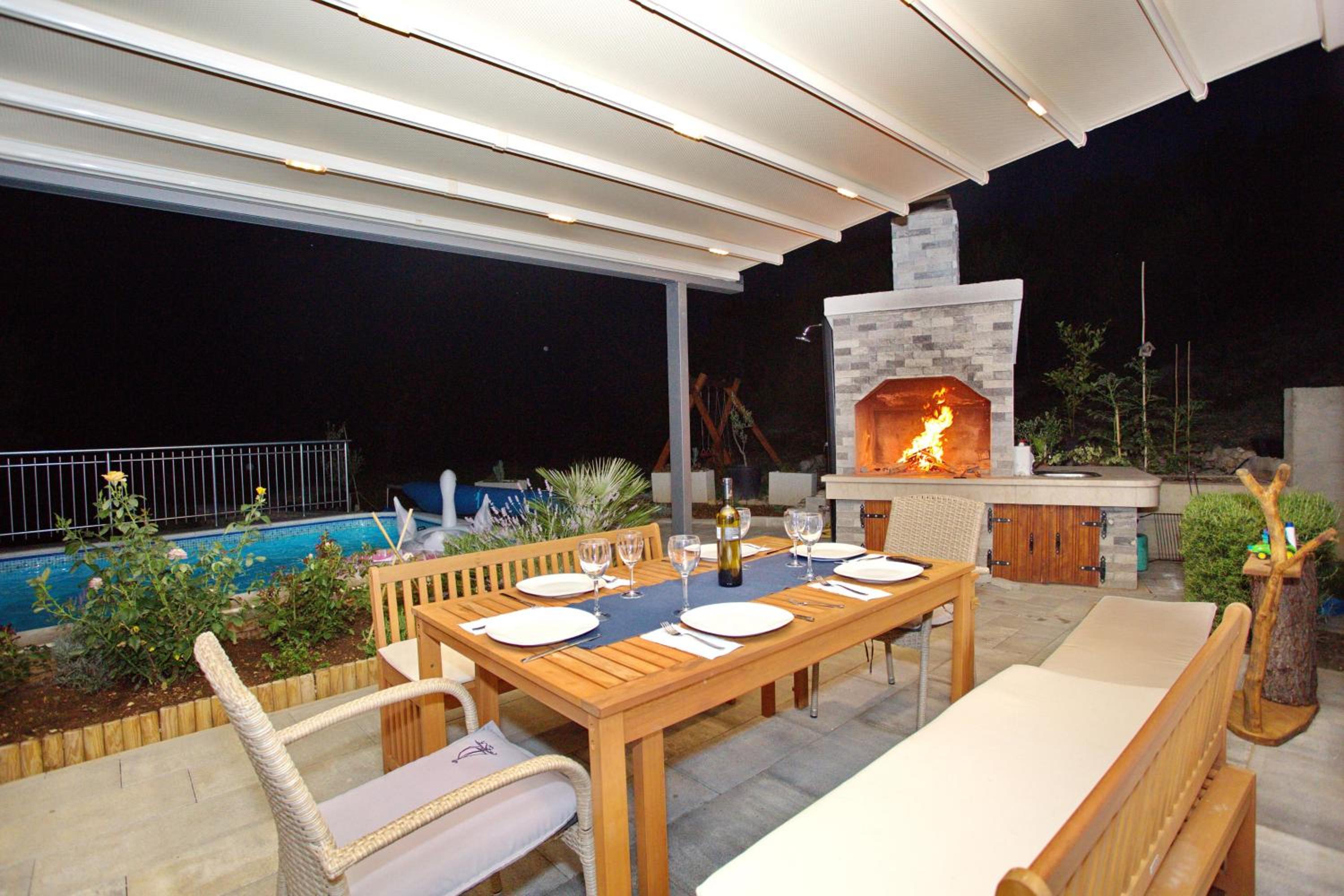 Villa Sara with Sea View and Private Heated Pool