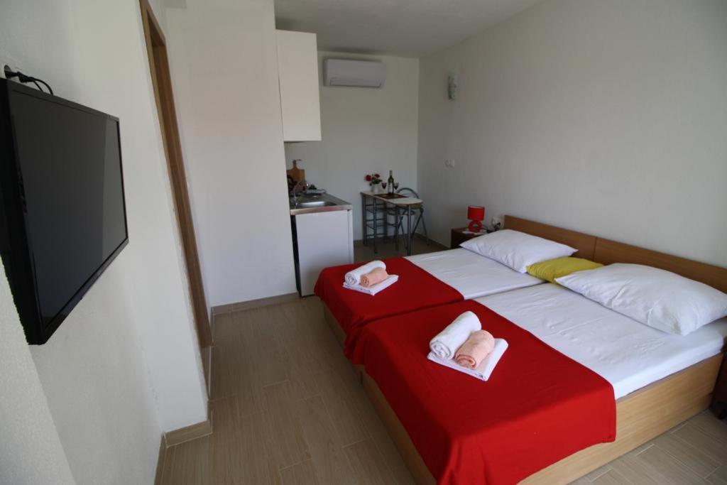 Photo 6
