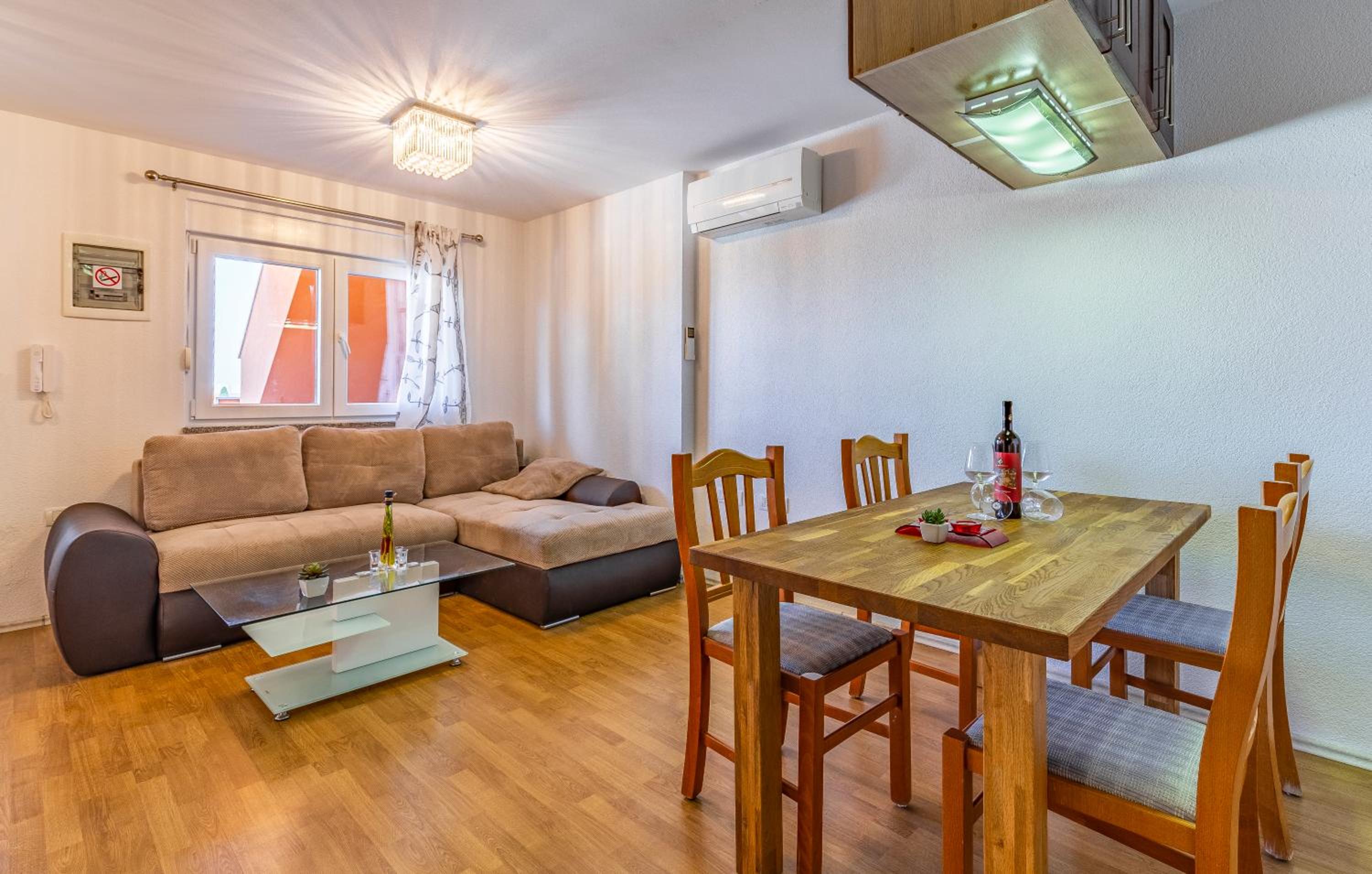 Apartments Larst