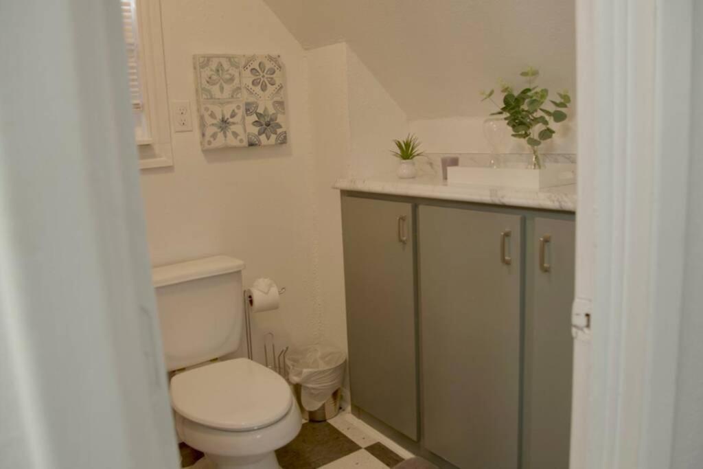 Private Studio Getaway near Museum District