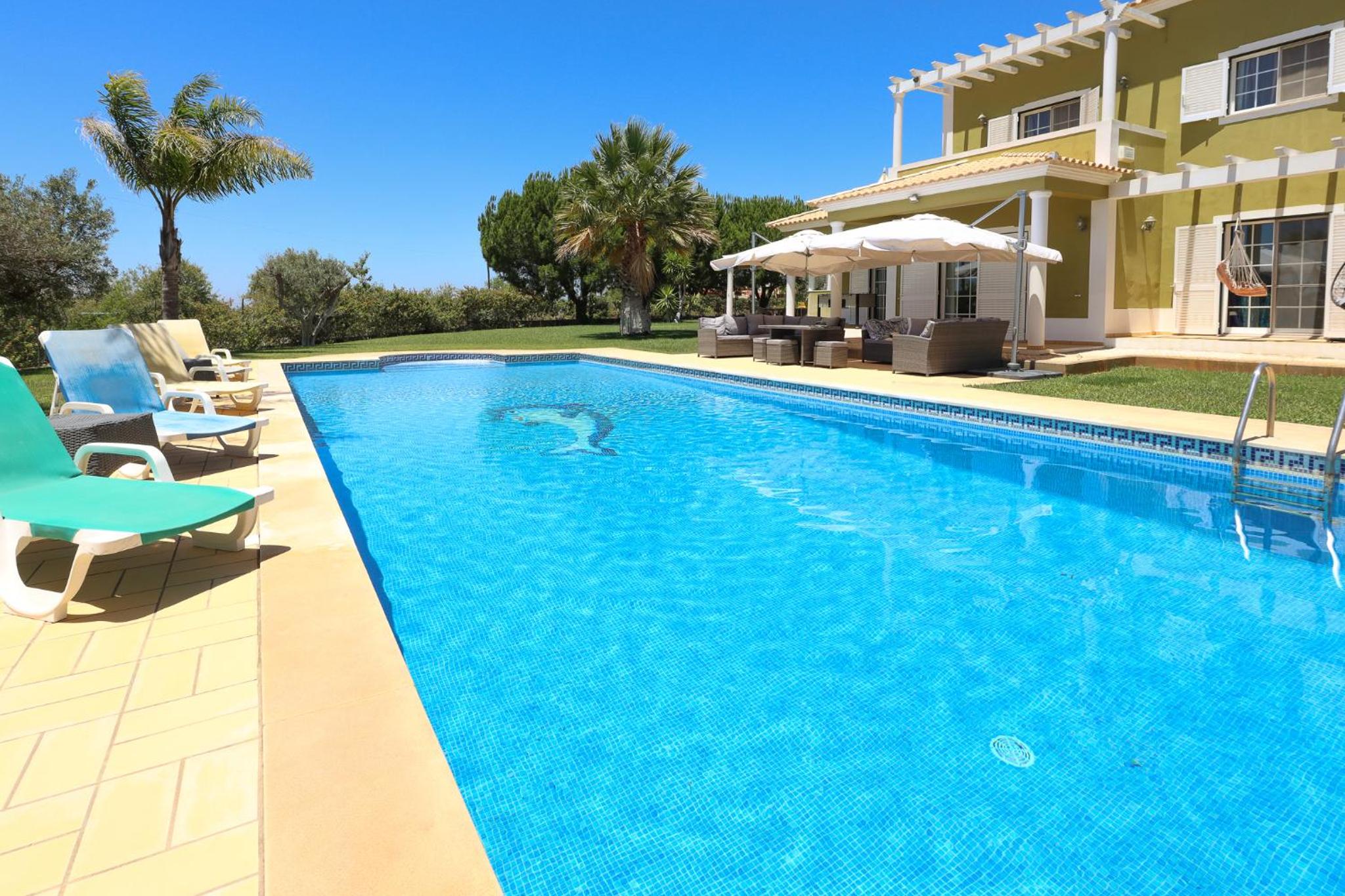 Villa Loane - Swimming Pool - BY BEDZY — photo 5
