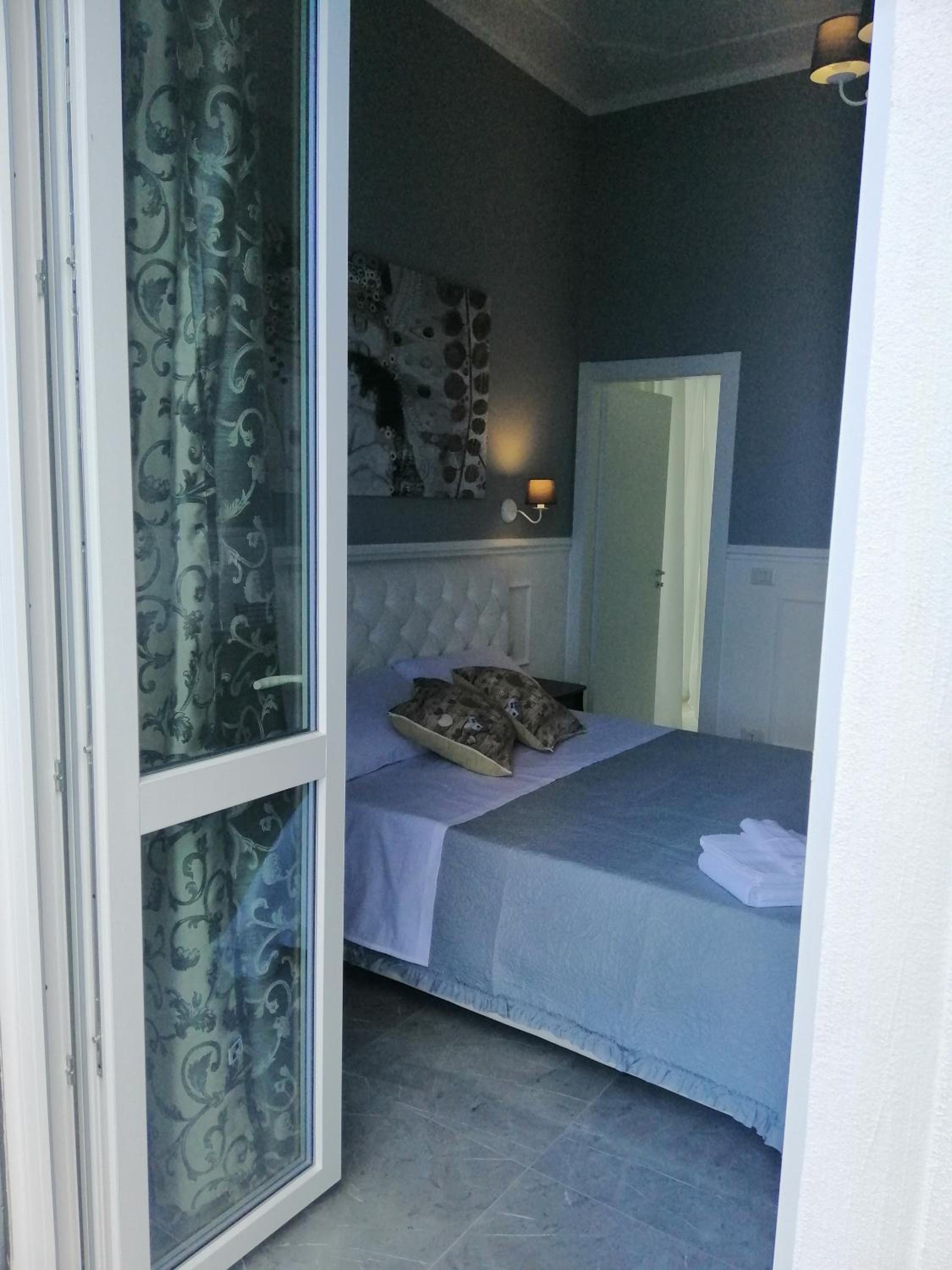 Photo 42