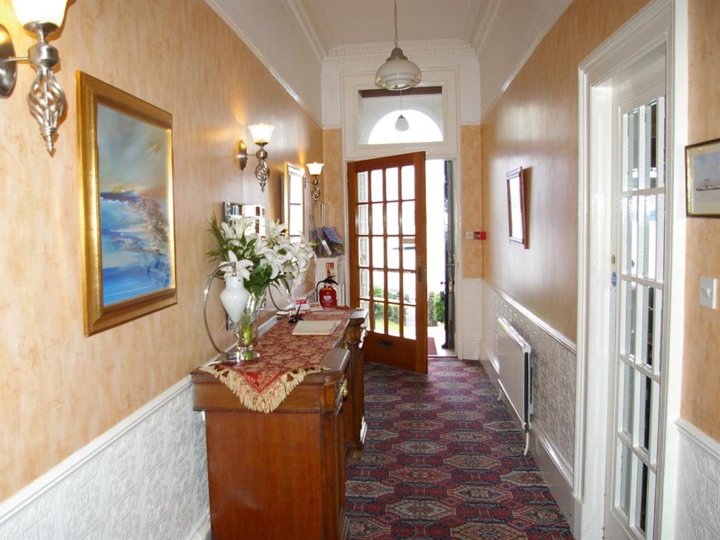 The Ardyne Guest House view 5
