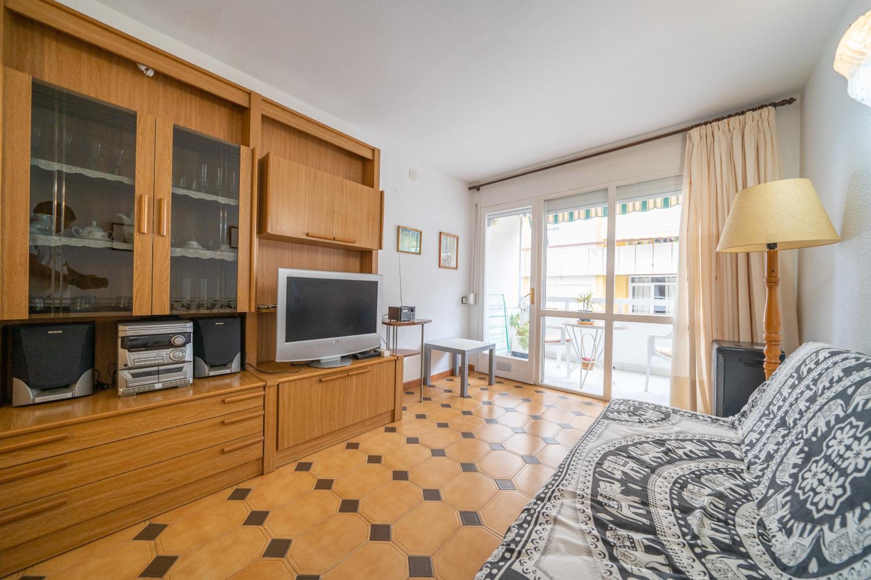 HomeHolidaysRentals Tarongers photo 3