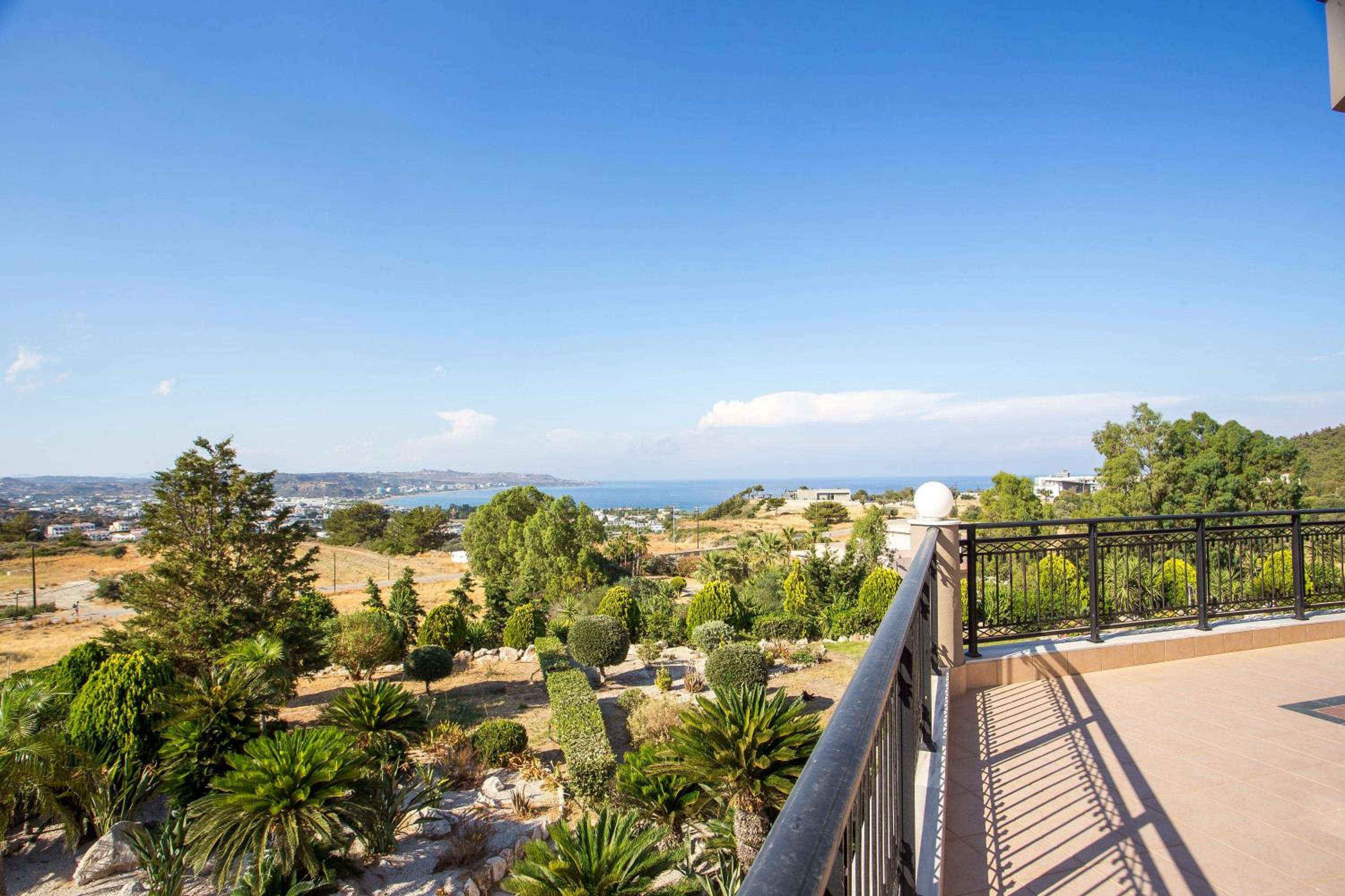 AGGELOS GARDEN VIEW