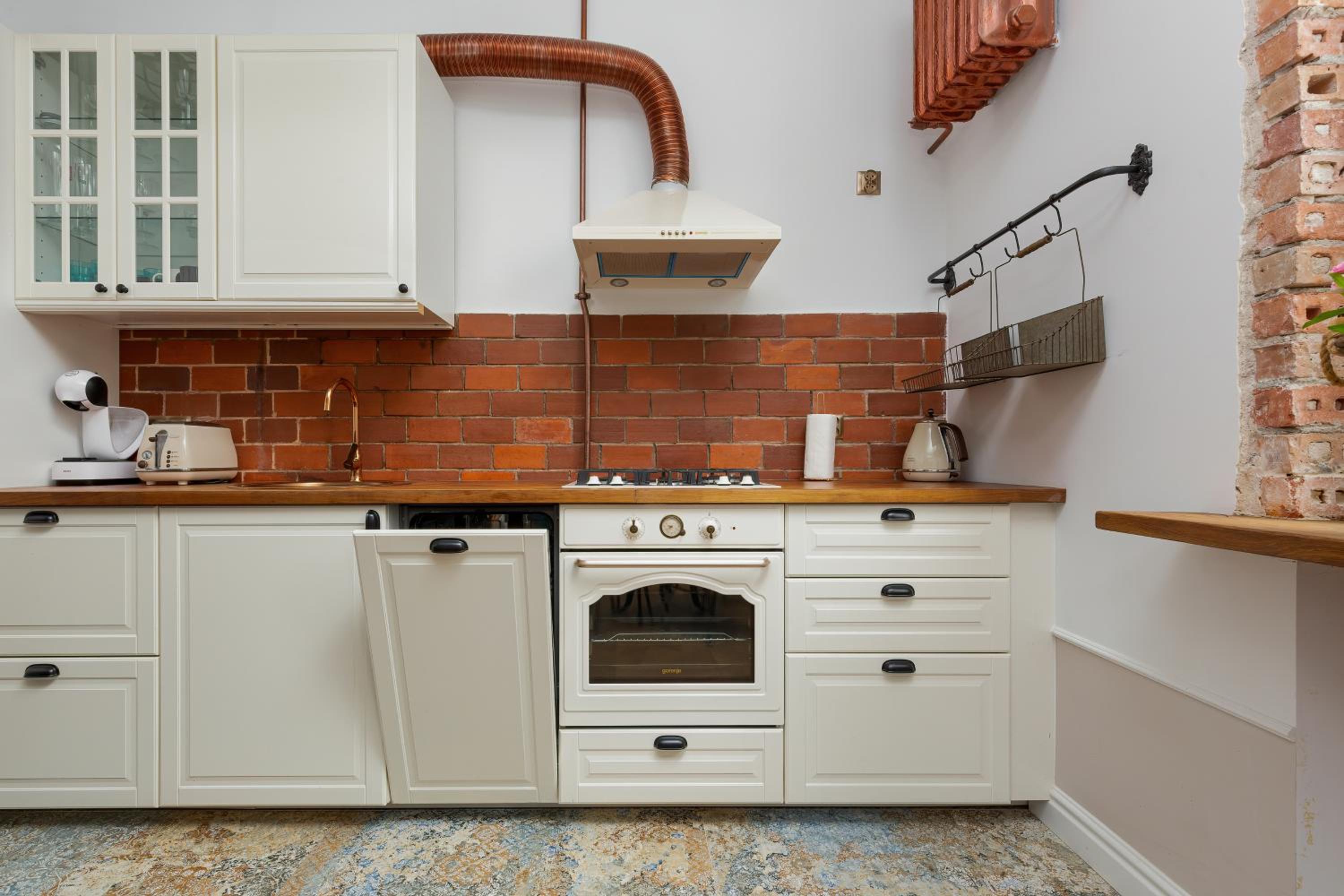 Apartment on the Warsaw Square by Renters