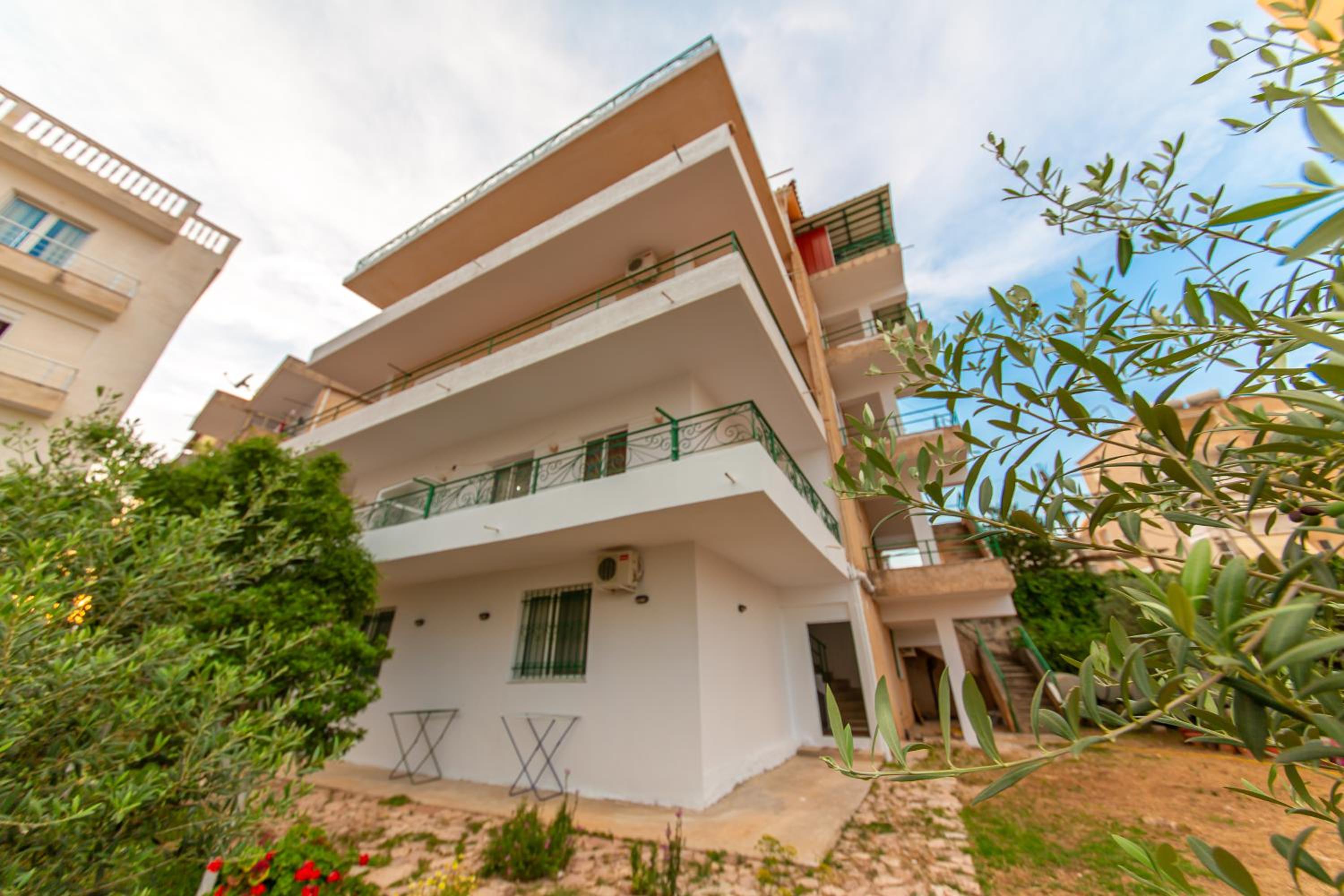Garden Villa Sarande Apt-5