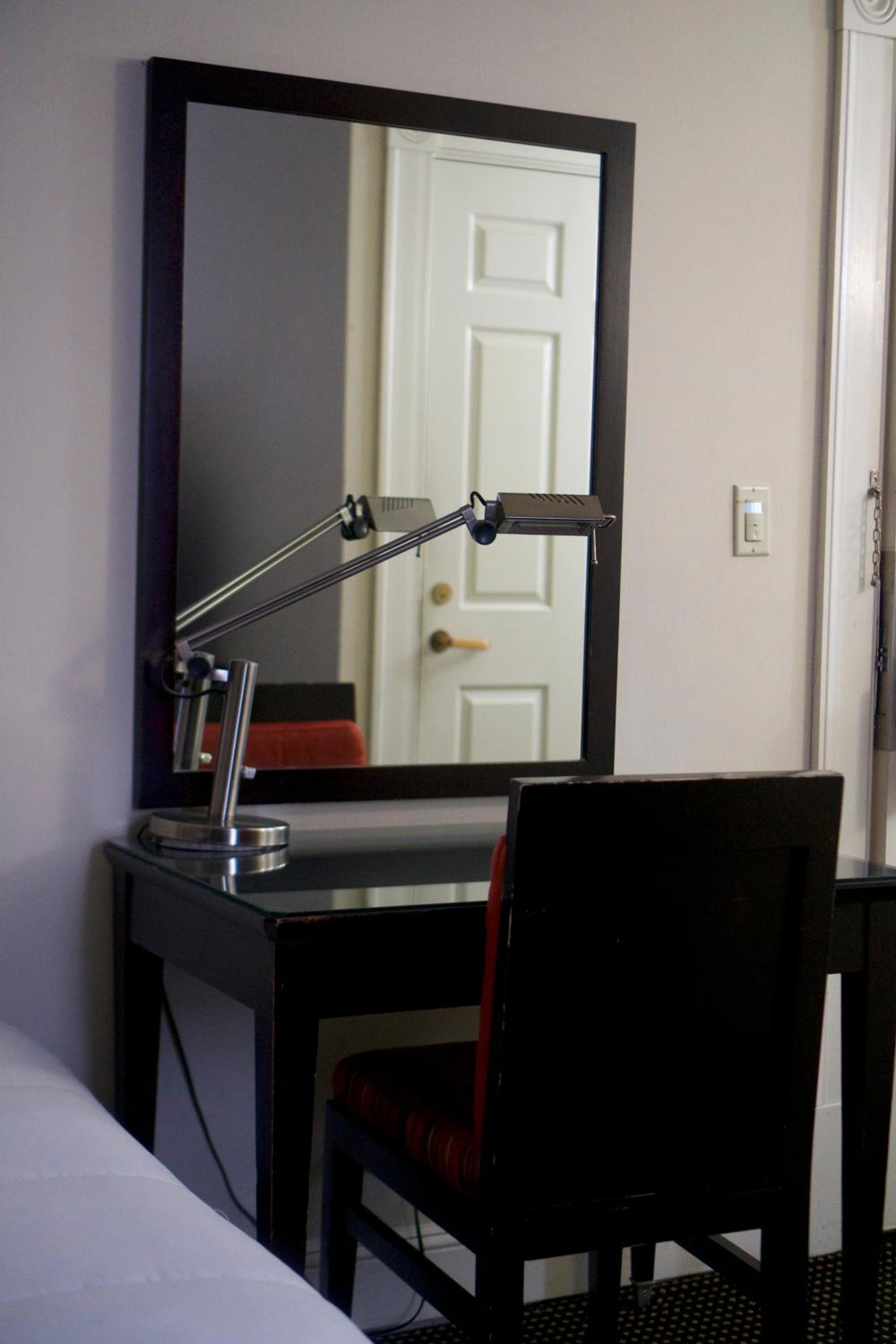 Oakland Vacations - Washington Inn - Property Image 4