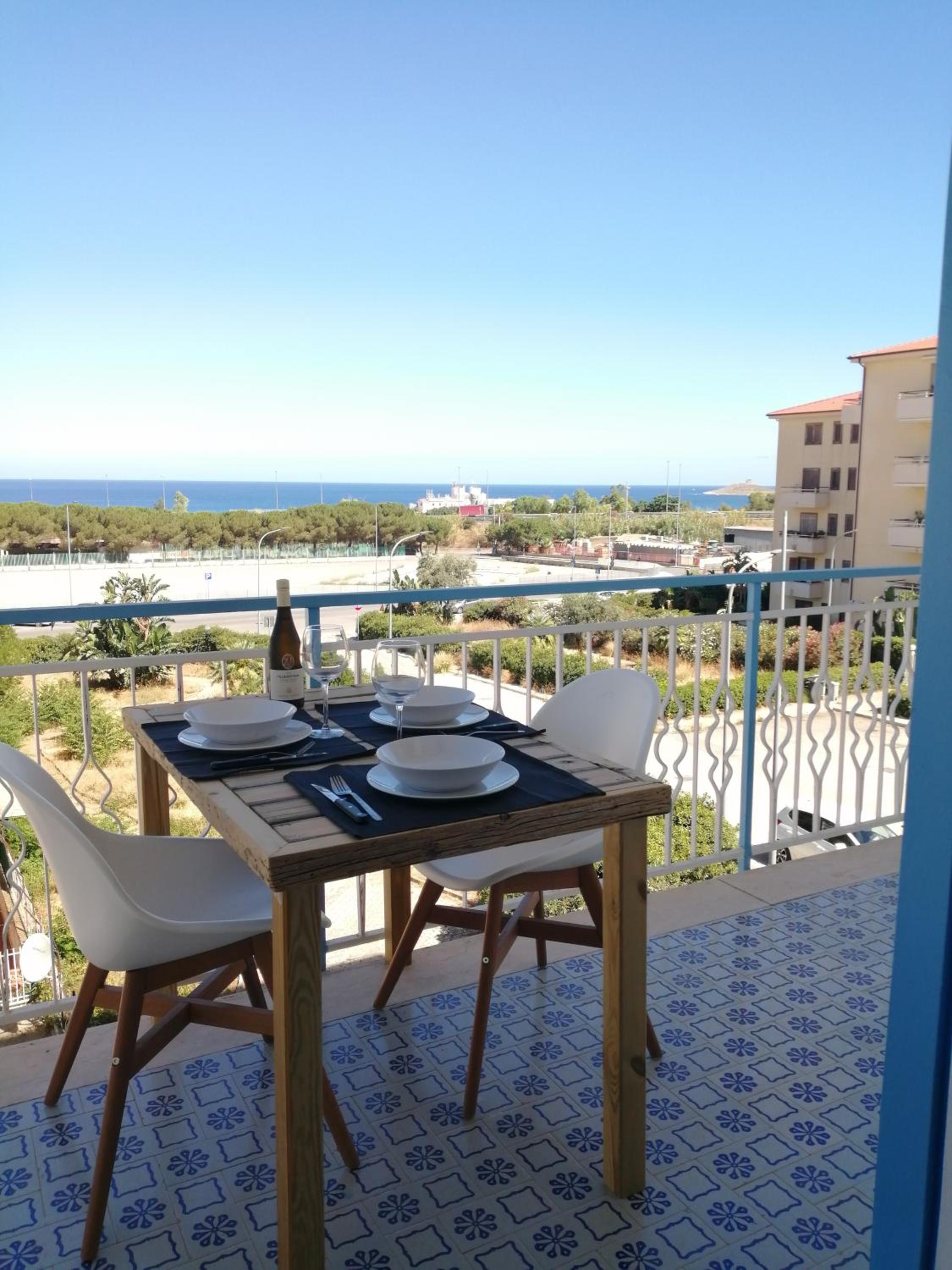 THE VIEW OF THE SEA