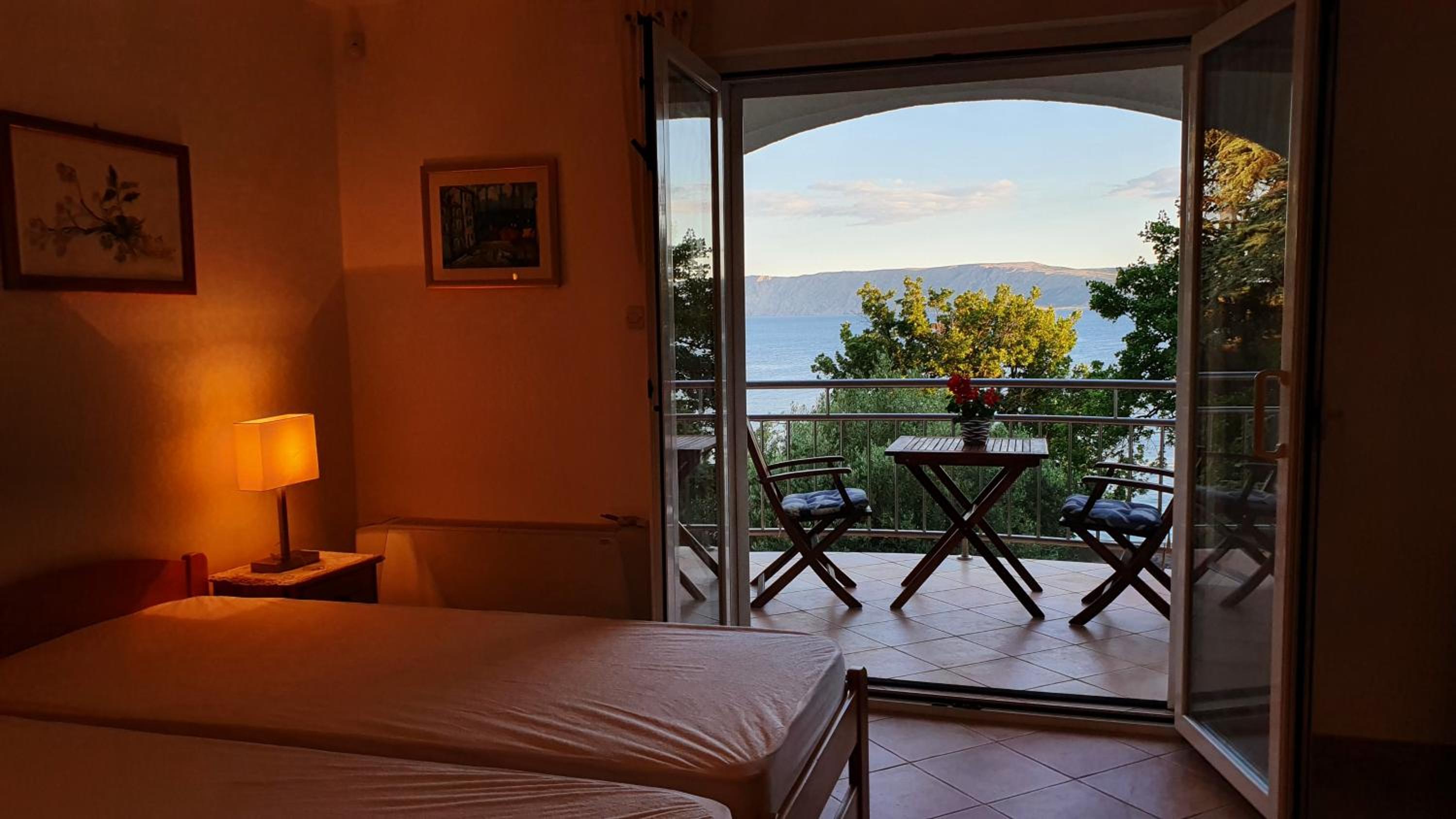 Sea Side Apartments 4*