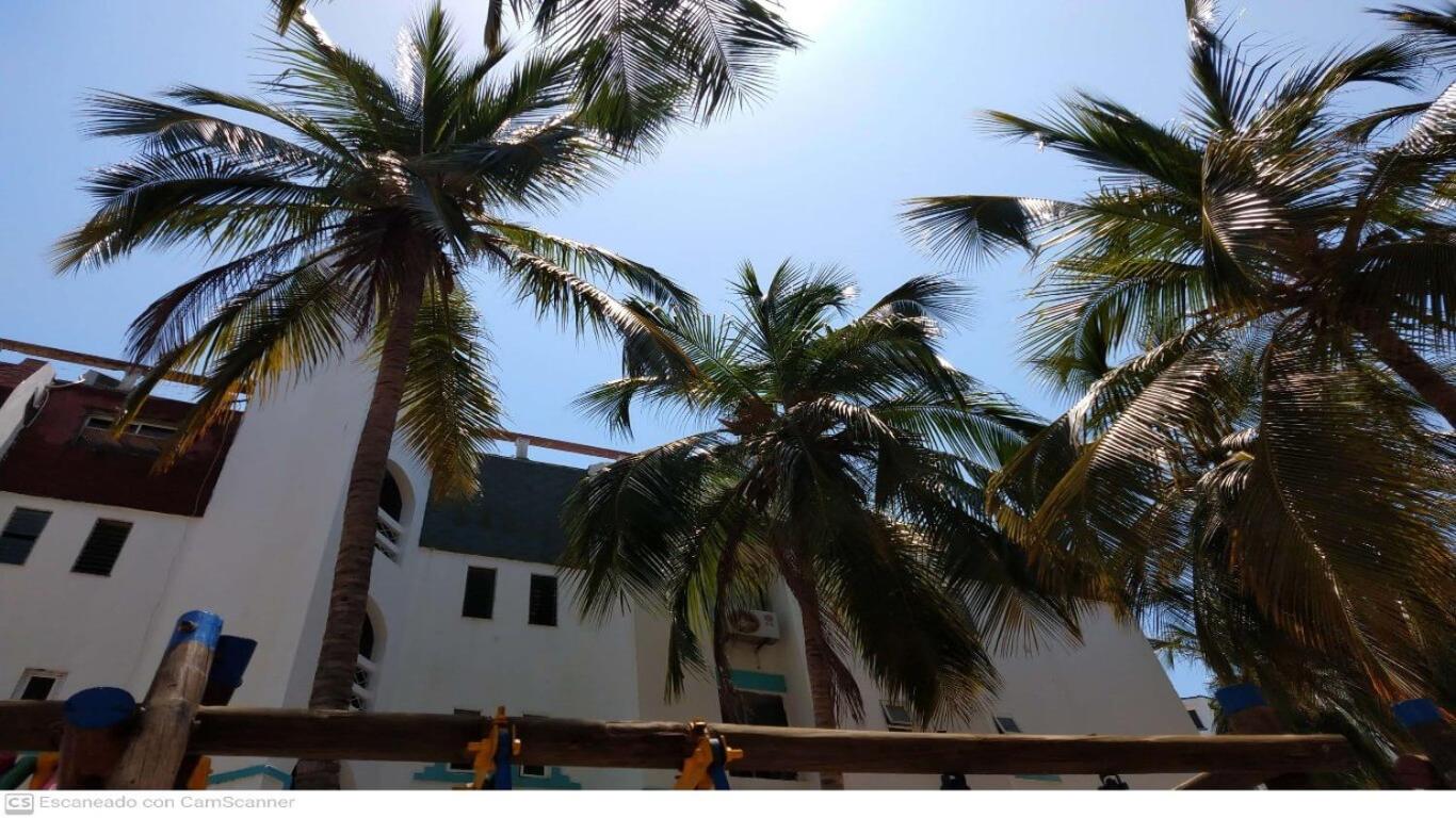 Apartamento con Piscina, Playa a 2 calles.
