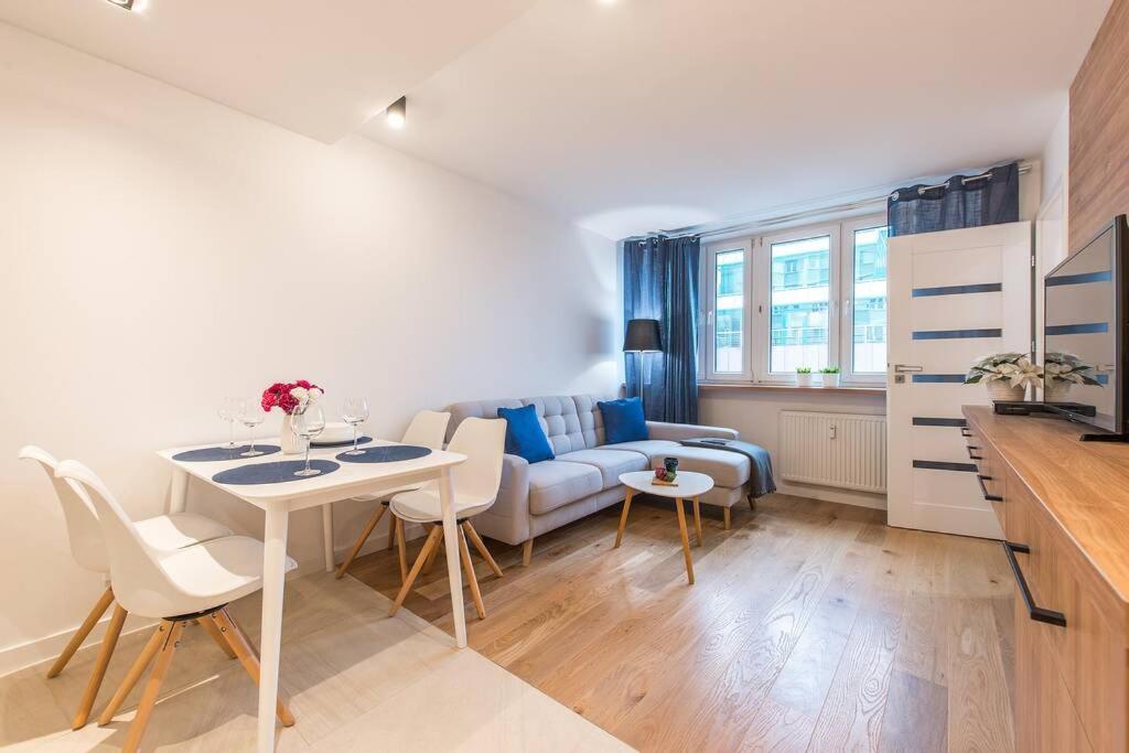 RONDO ONZ P&O Serviced Apartments