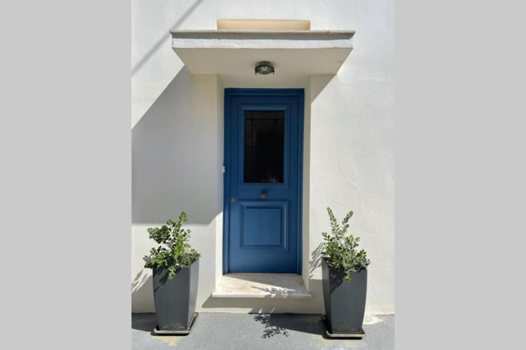 Hotel PANOS ROOMS Modern 3-Bedroom Apartment - Image 1